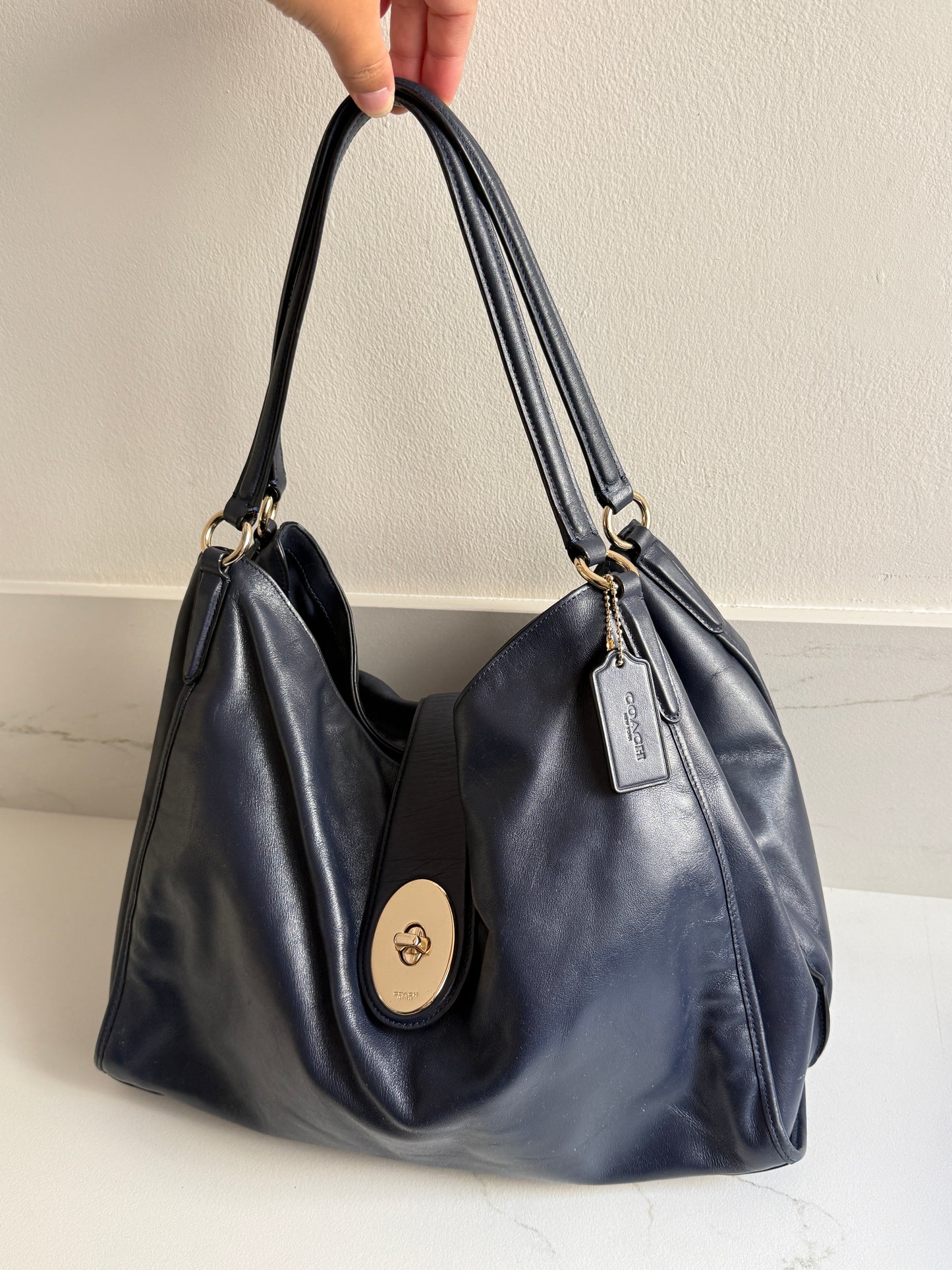 Super Rare Coach Carlyle Leather Shoulder Bag