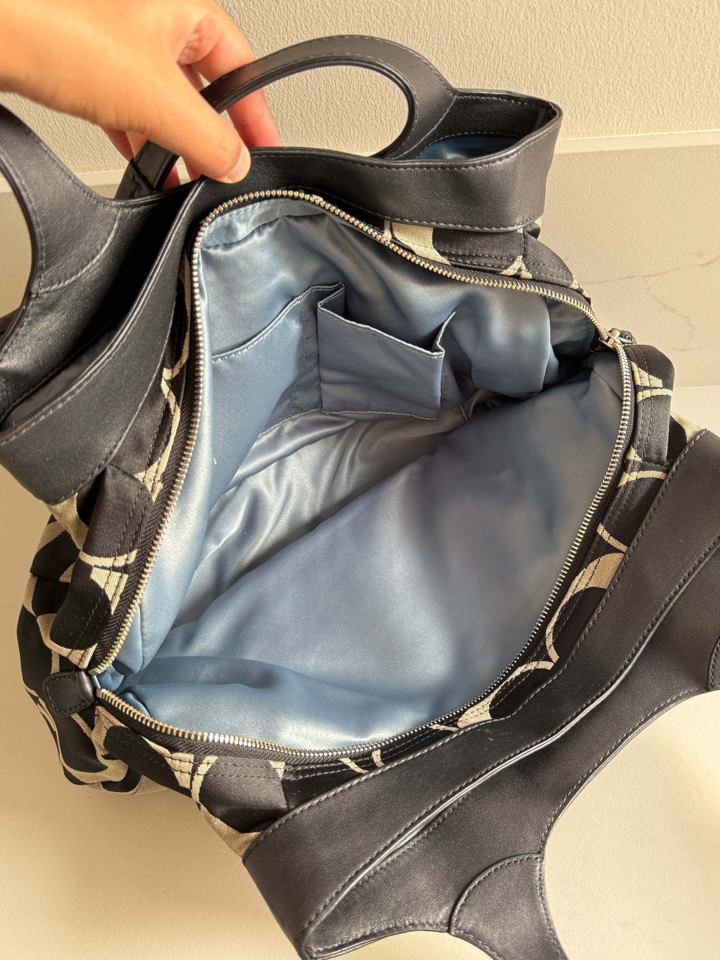 Rare Coach Lexi Signature Shoulder Bag