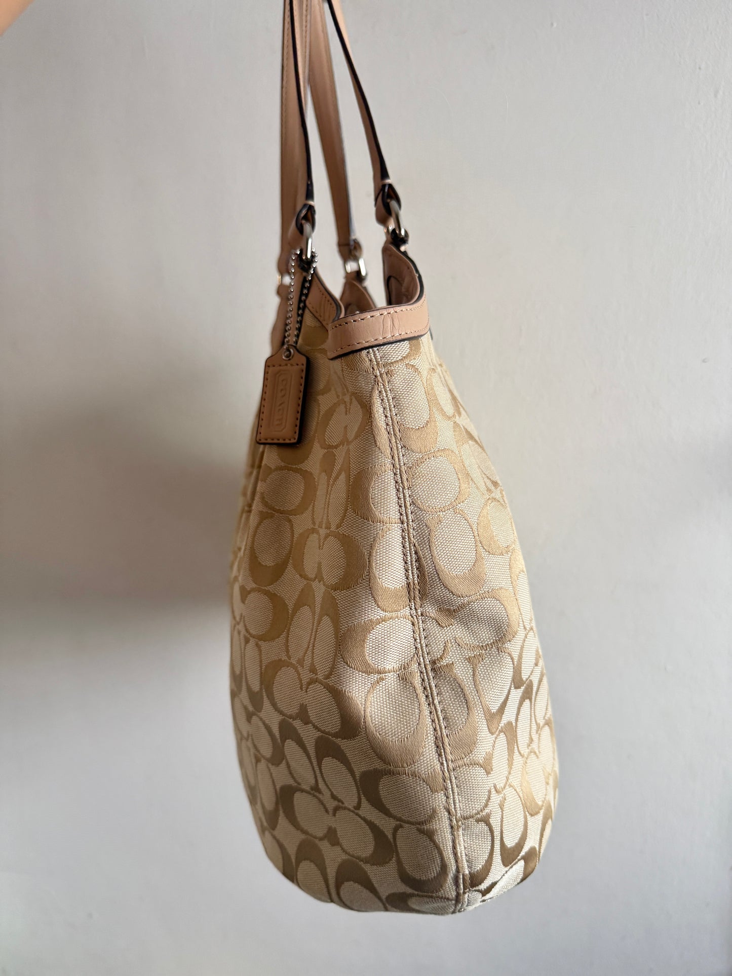 Coach Devin Signature Tote Shoulder Bag