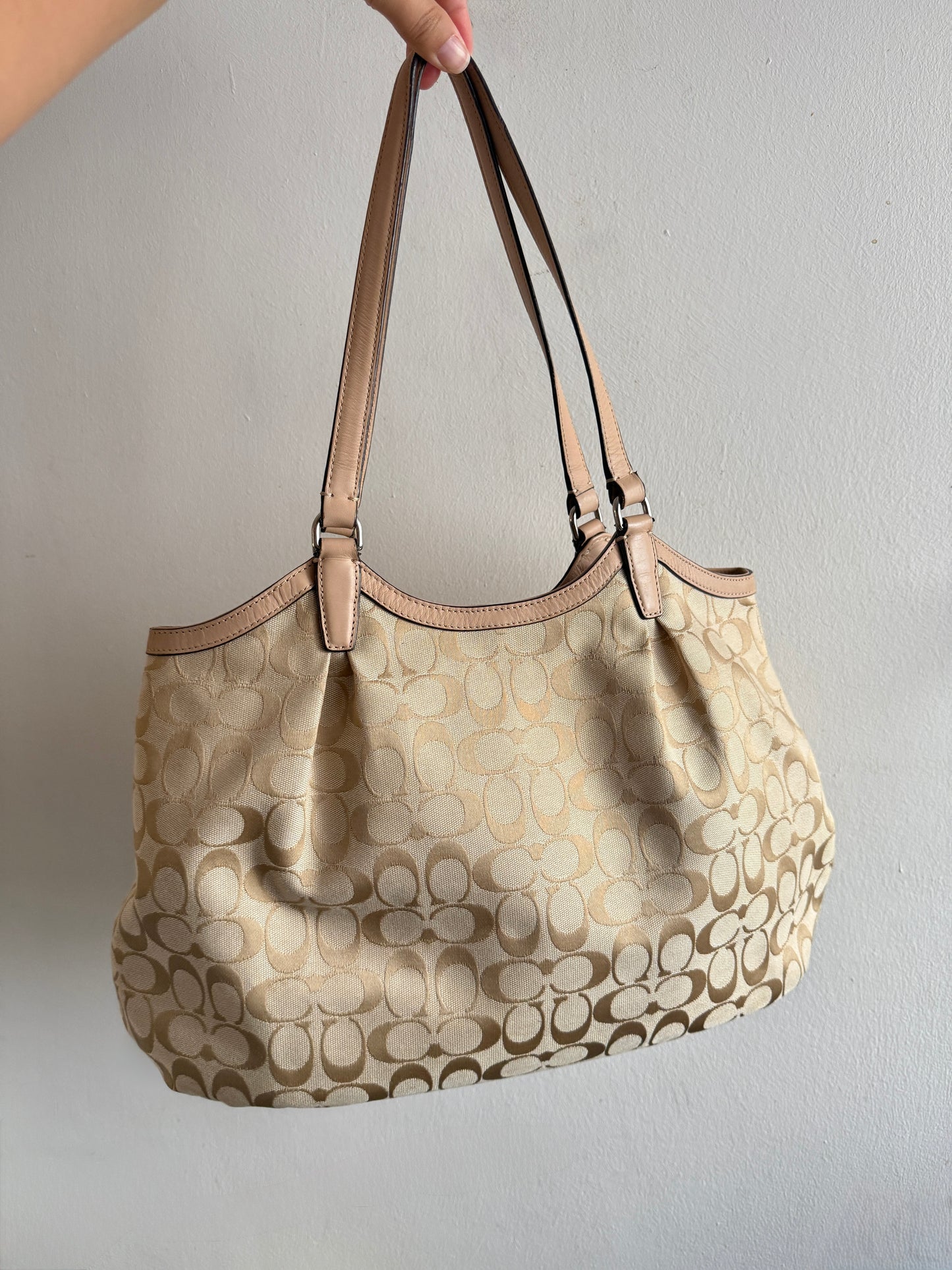 Coach Devin Signature Tote Shoulder Bag