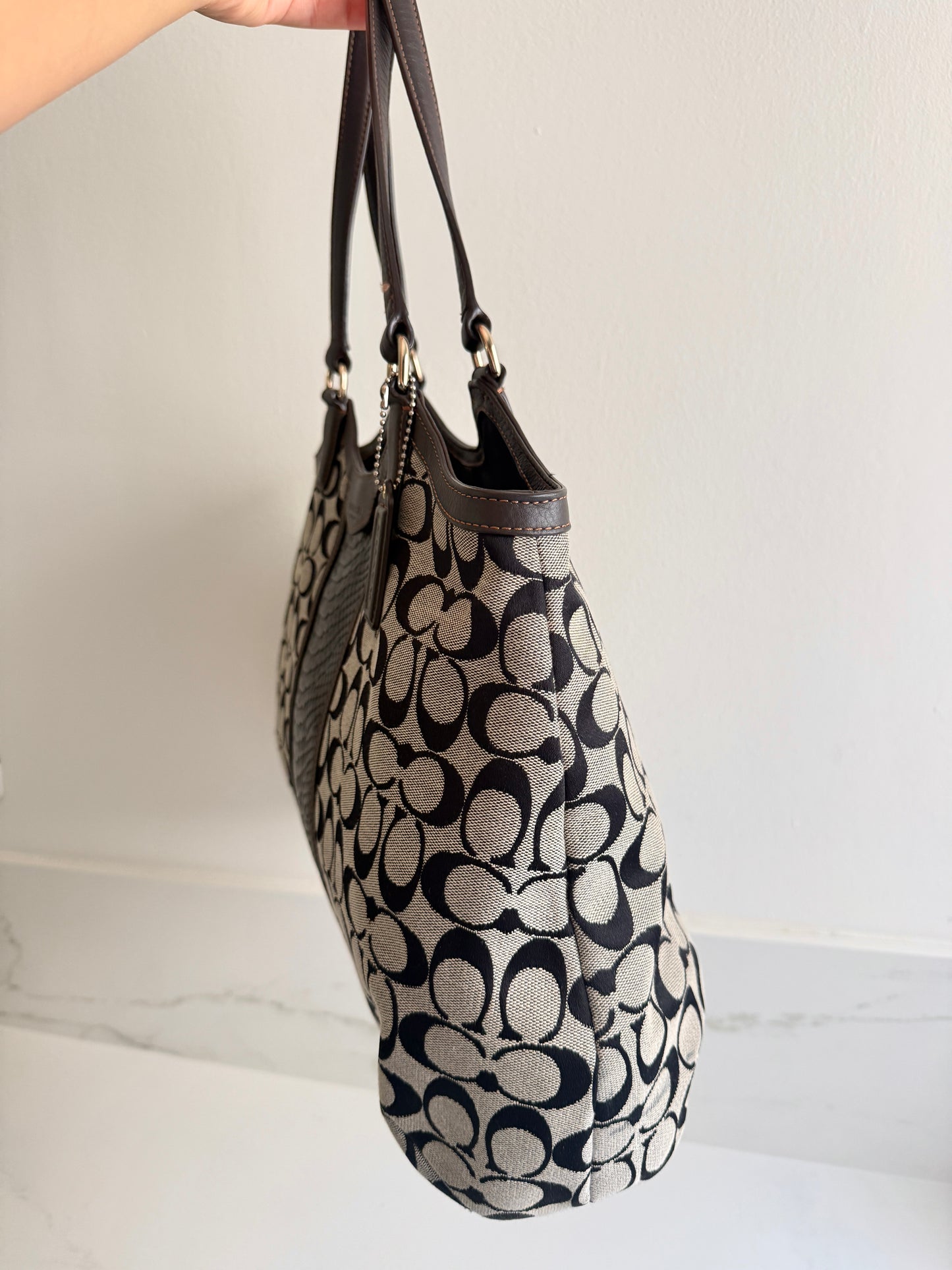 Super Rare Coach Devin Signature Tote Shoulder Bag