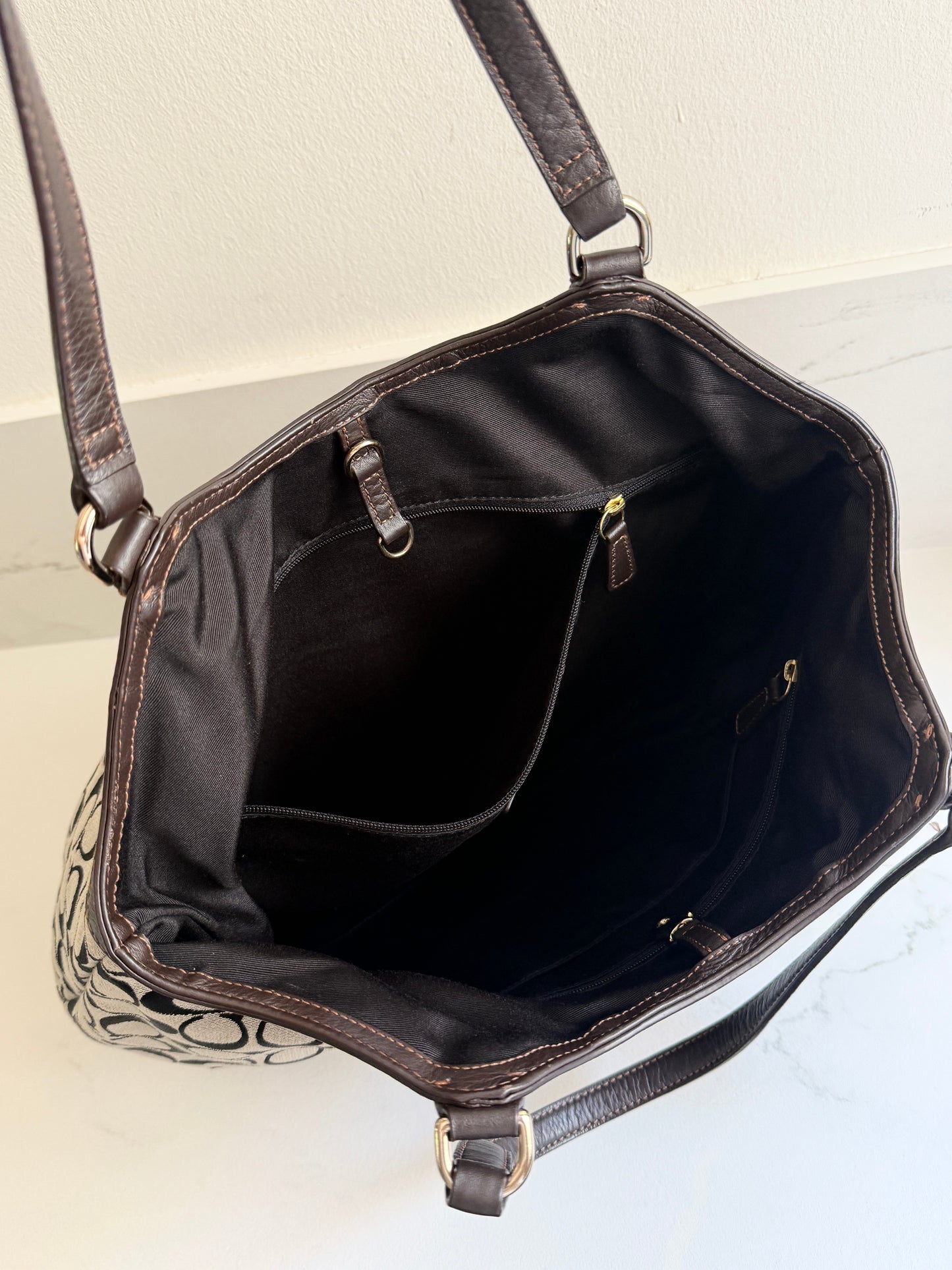 Super Rare Coach Devin Signature Tote Shoulder Bag