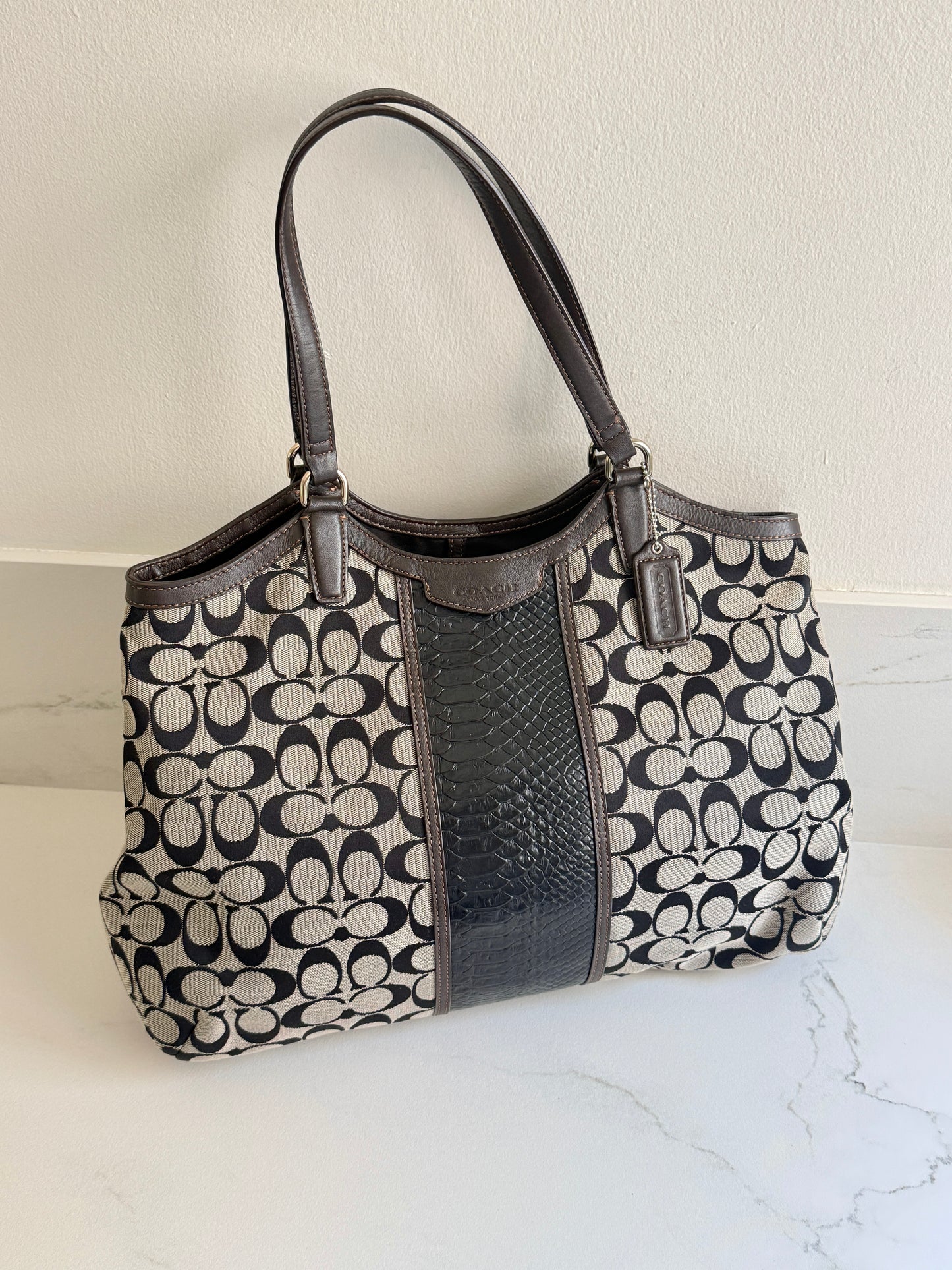 Super Rare Coach Devin Signature Tote Shoulder Bag