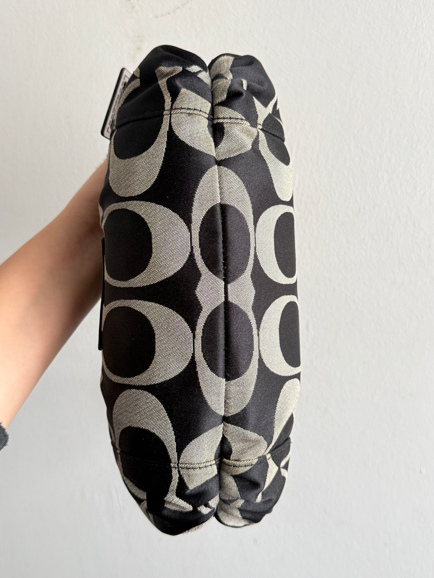 Super Rare Coach Poppy Siganture Shoulder Bag