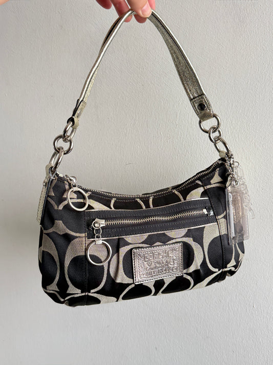 Super Rare Coach Poppy Siganture Shoulder Bag