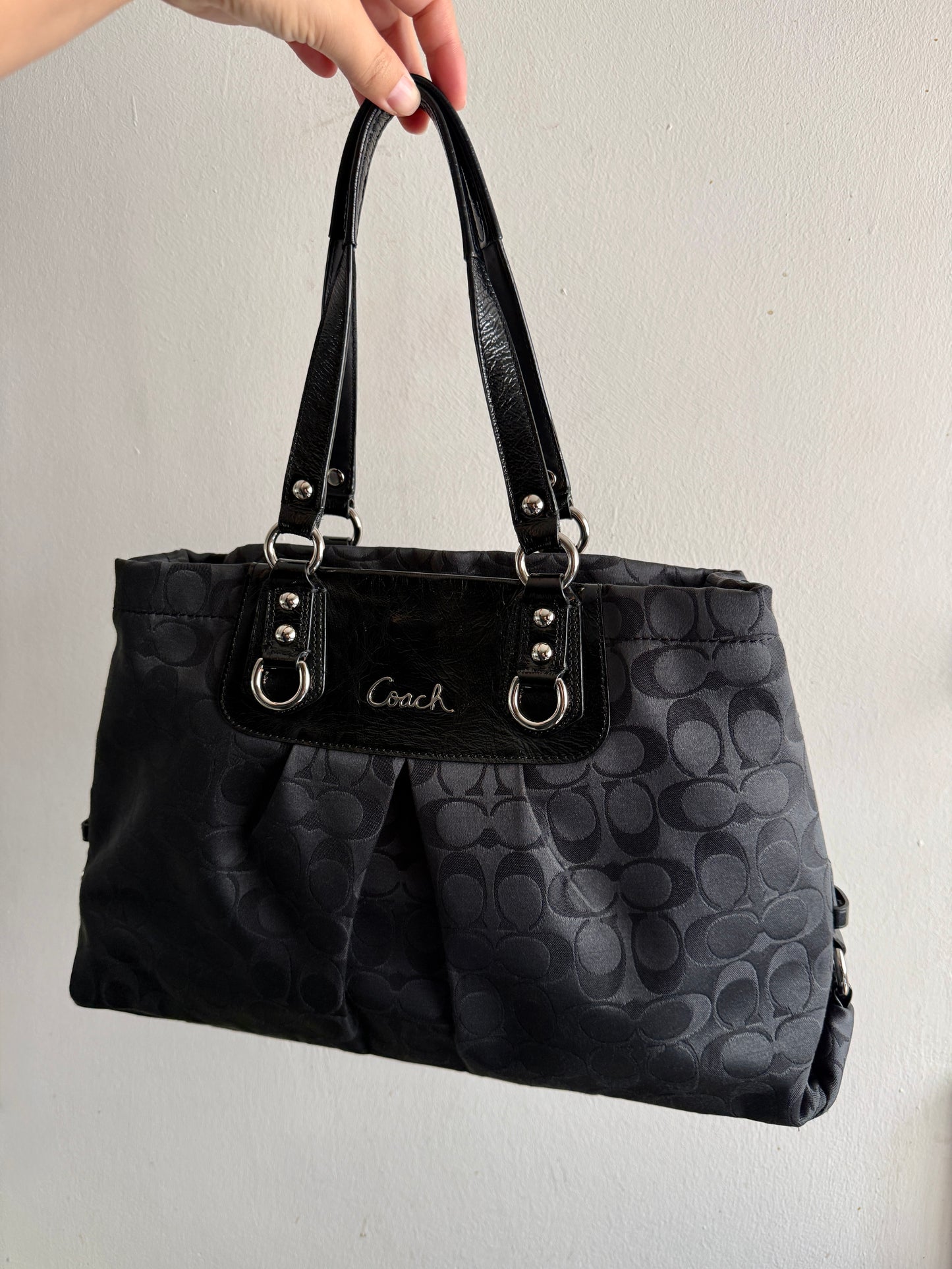 Rare Coach Ashley Signature Shoulder Bag