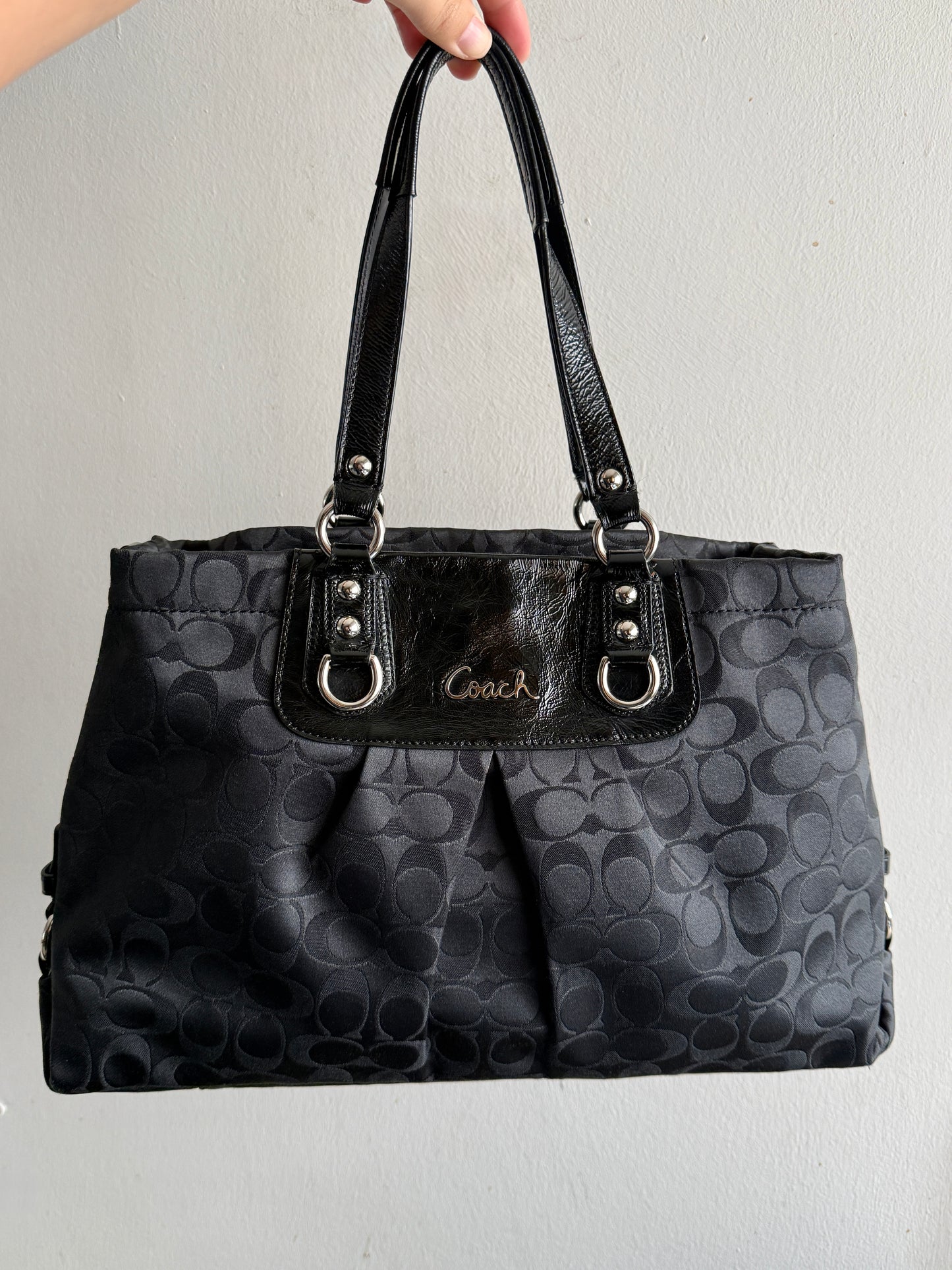 Rare Coach Ashley Signature Shoulder Bag