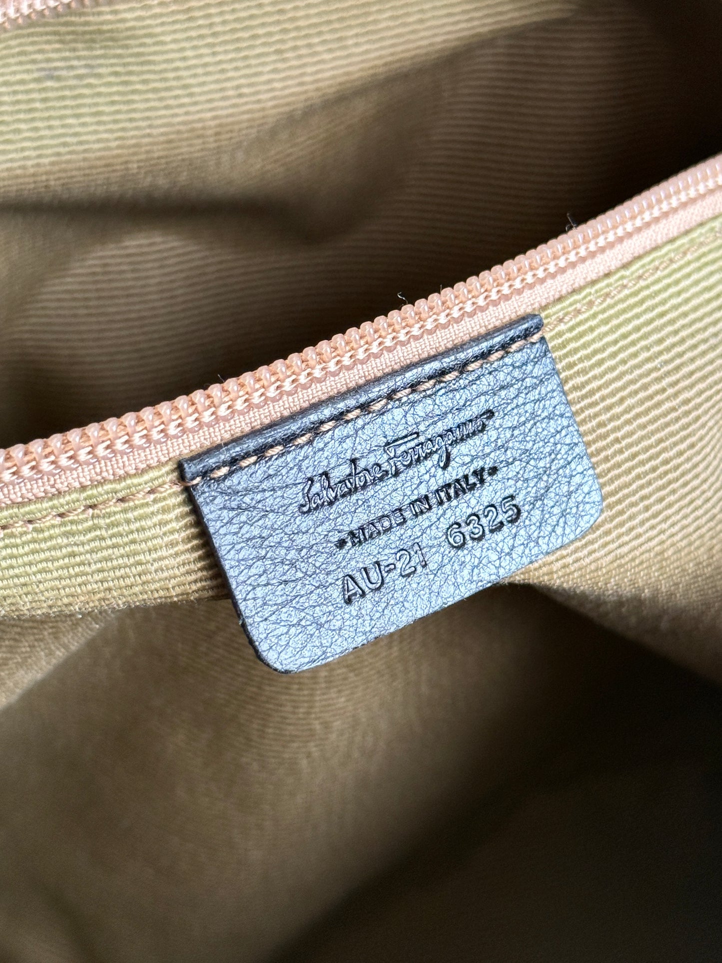 Rare Salvatore Ferragamo Gancini Marisa Black Shoulder Bag