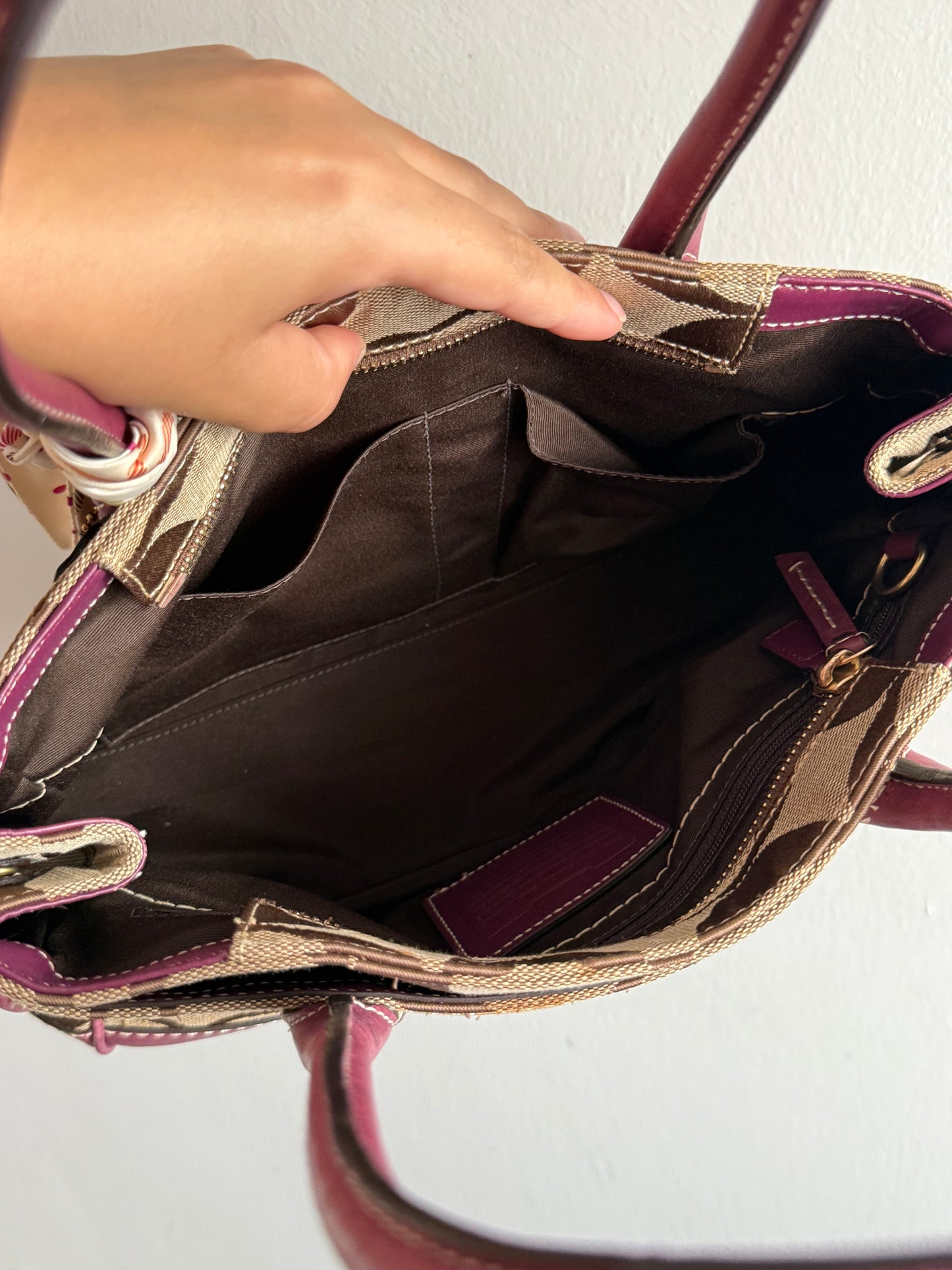 Coach Hampton Madeline Signature Shoulder Bag