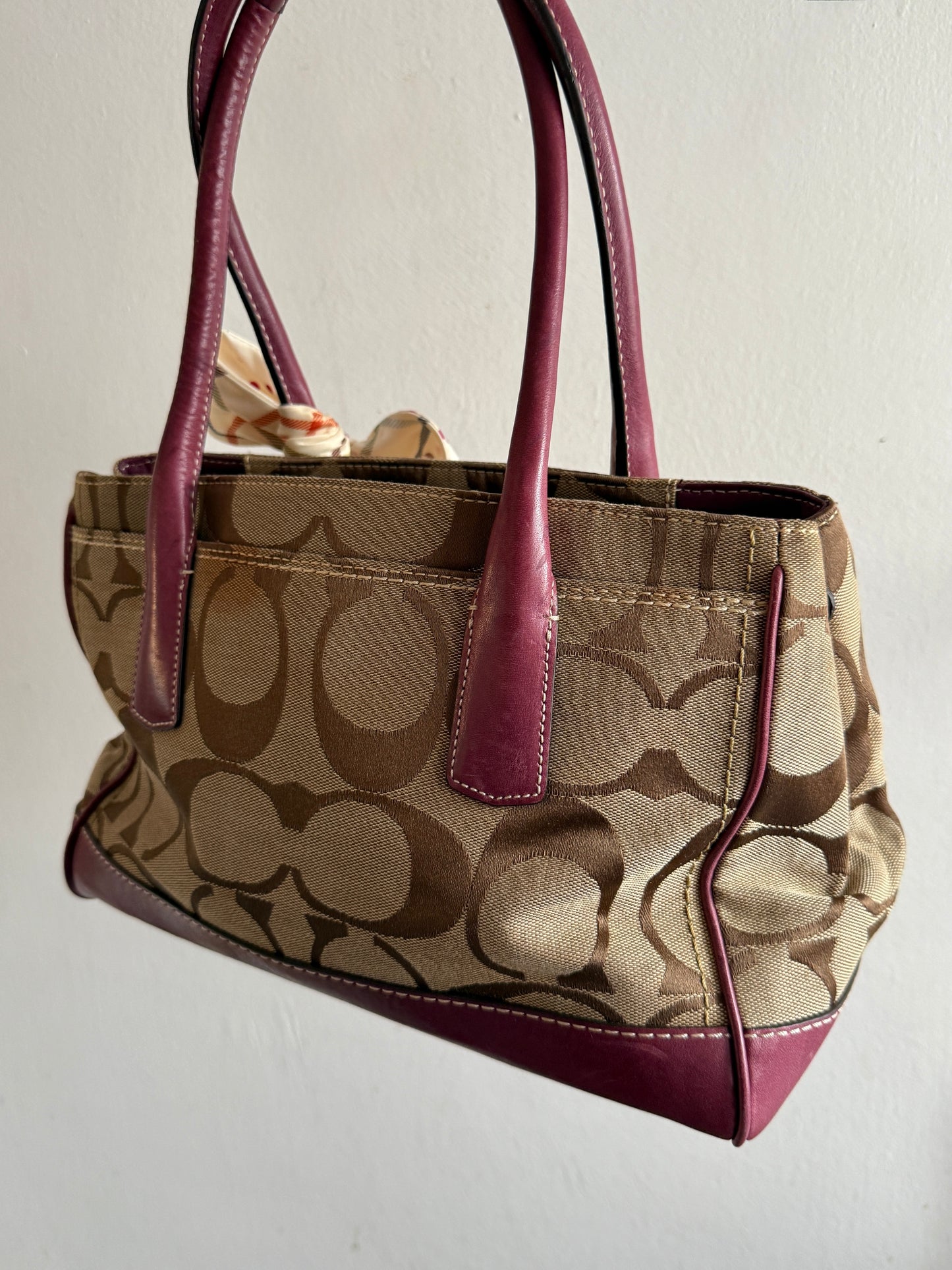 Coach Hampton Madeline Signature Shoulder Bag