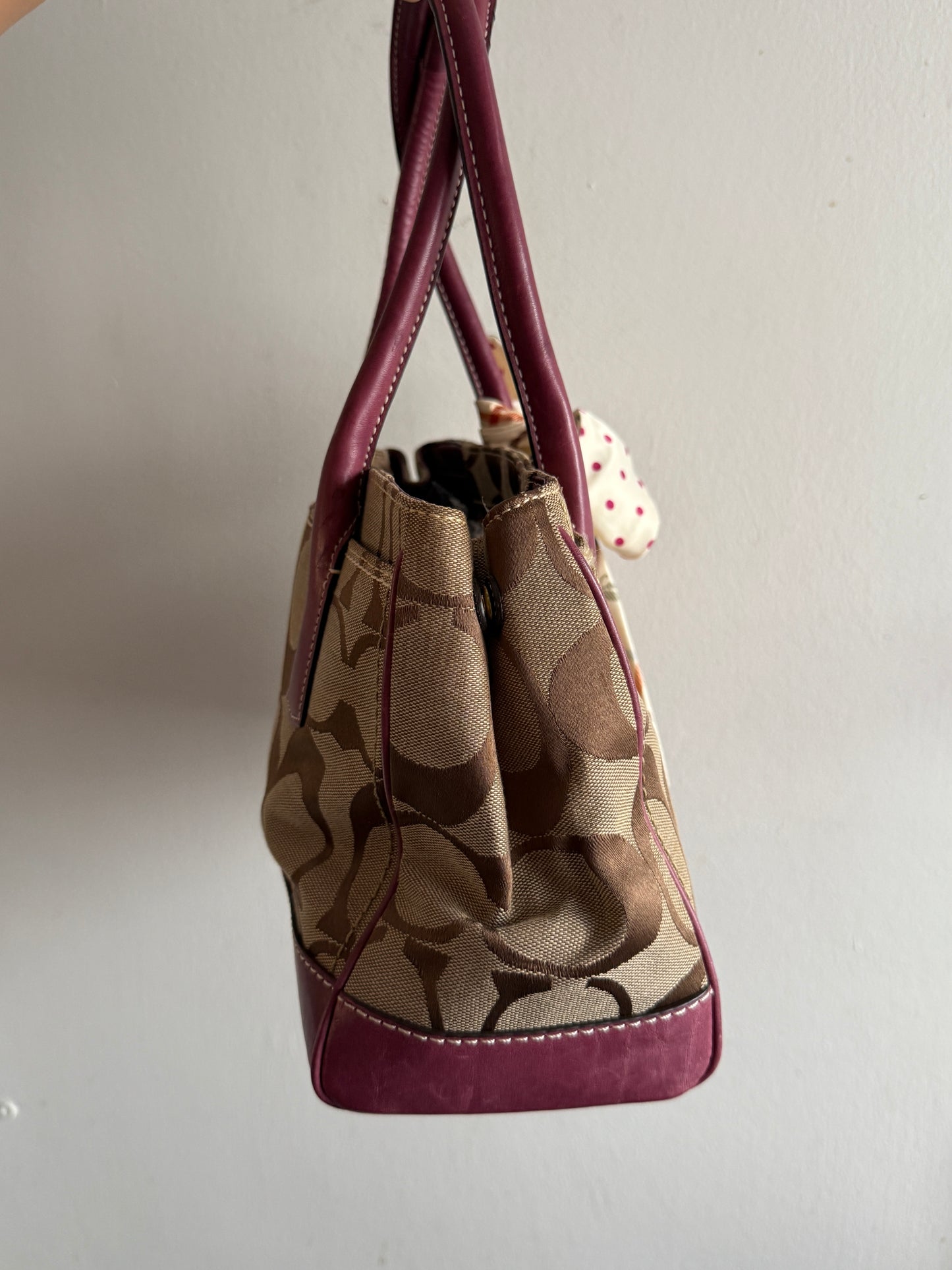 Coach Hampton Madeline Signature Shoulder Bag