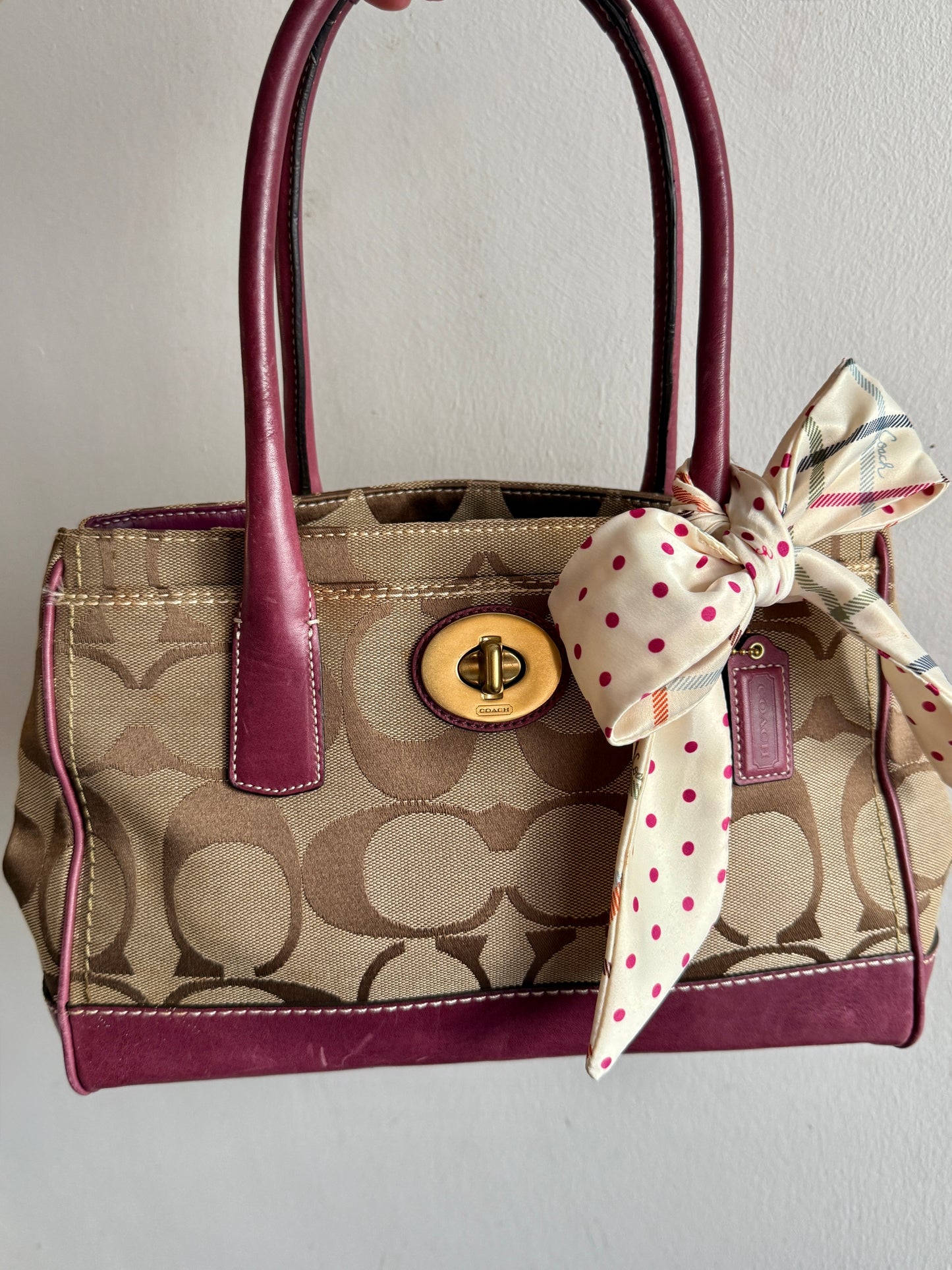 Coach Hampton Madeline Signature Shoulder Bag