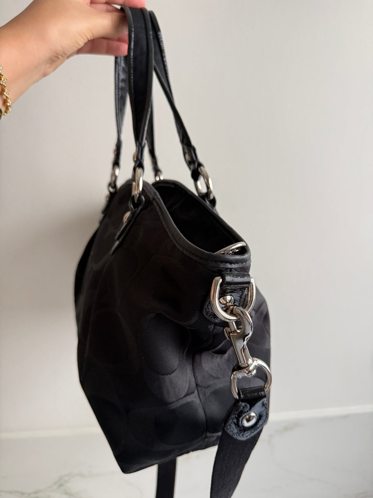 Coach Poppy Signature Shoulder Bag