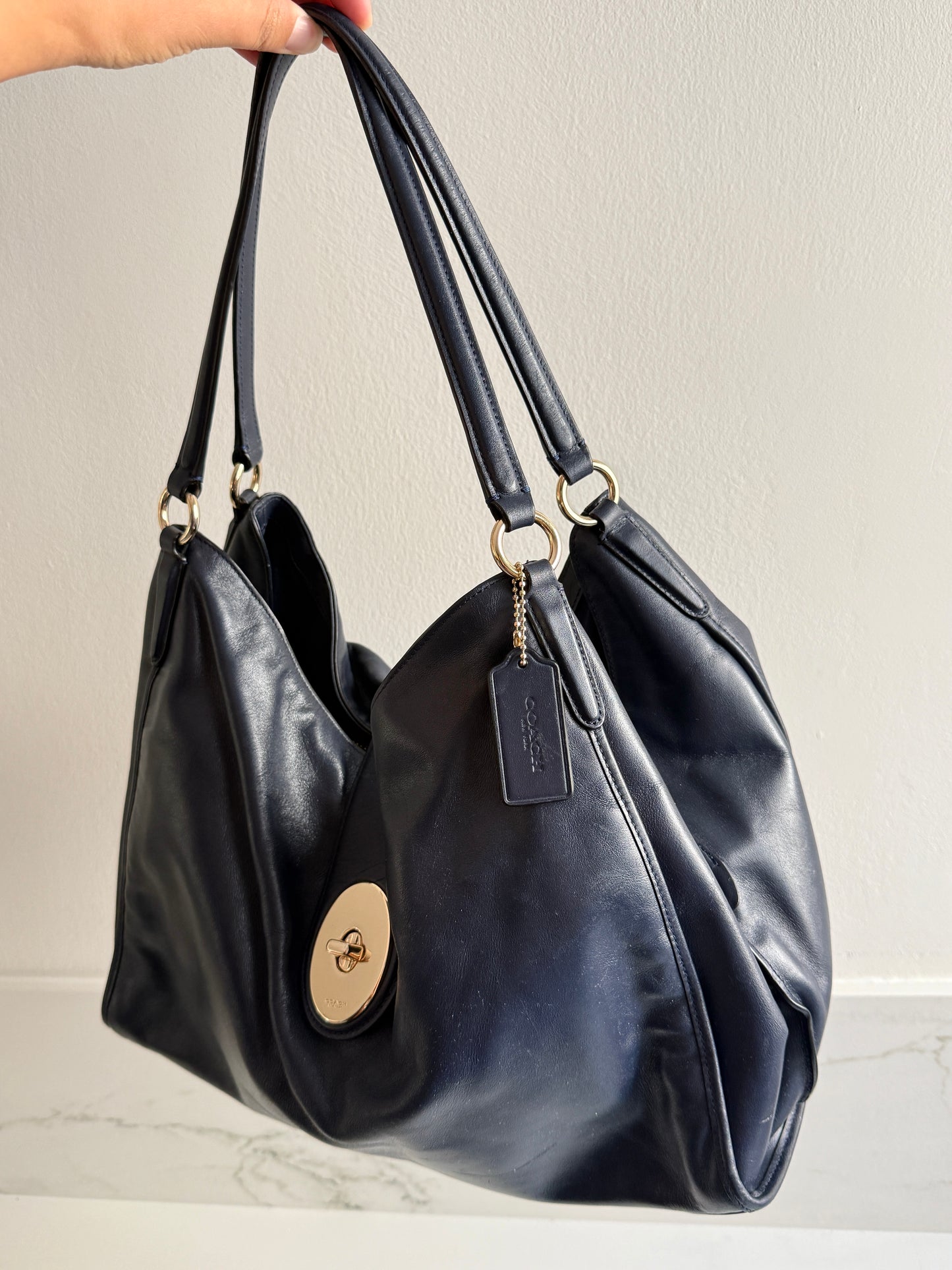Super Rare Coach Carlyle Leather Shoulder Bag