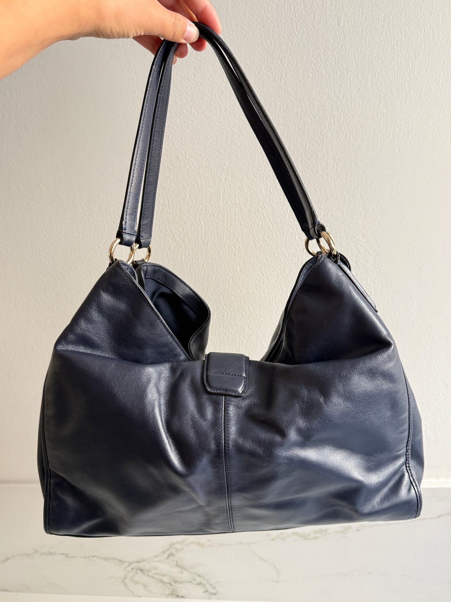 Super Rare Coach Carlyle Leather Shoulder Bag