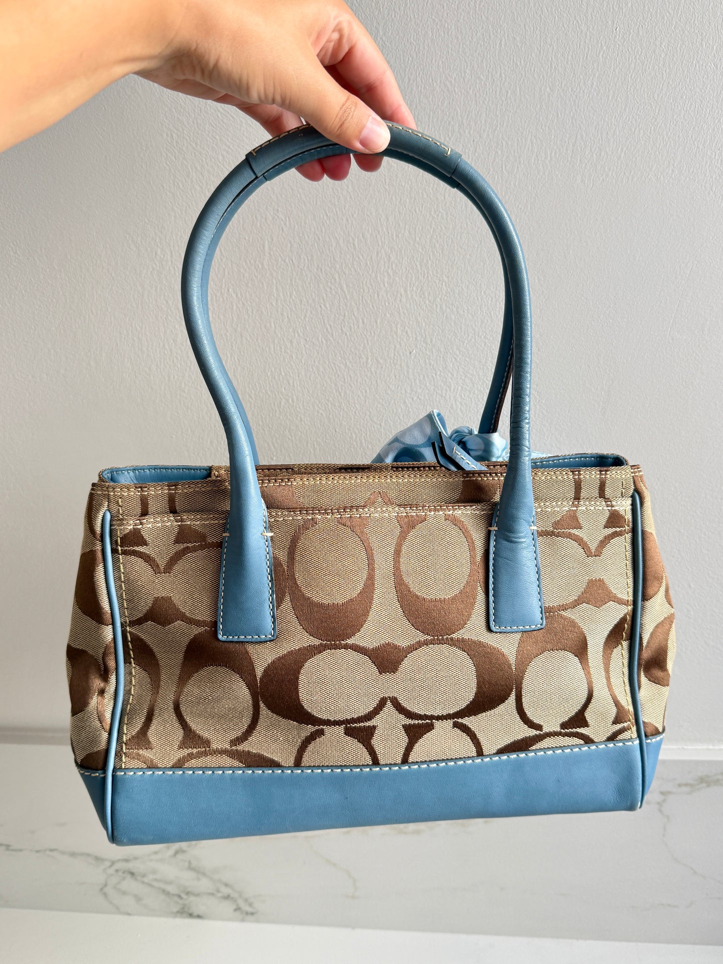 Coach Hampton Madeline Signature Shoulder Bag