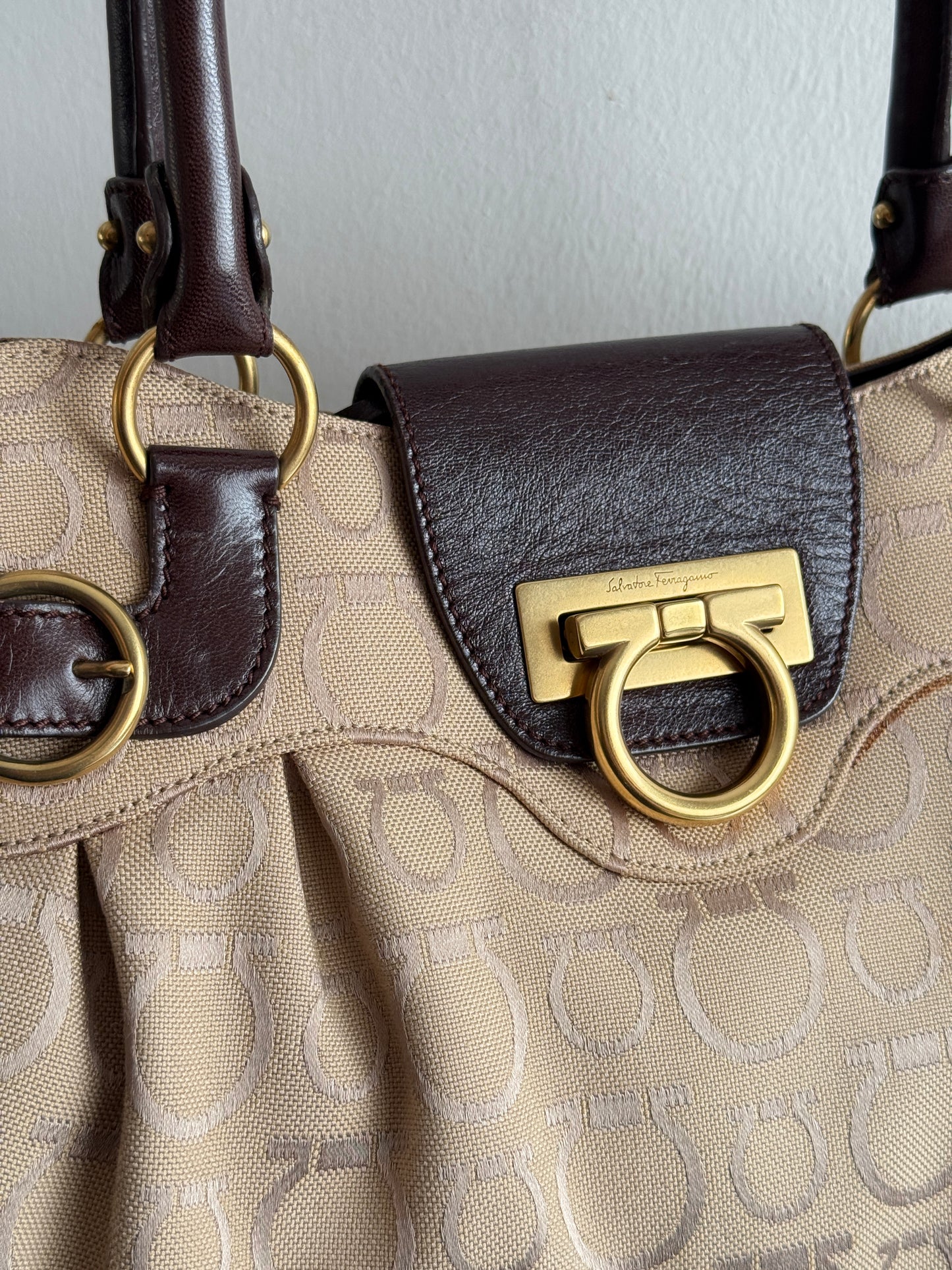 Super Rare Salvatore Ferragamo Gancini Marisa Shoulder Bag