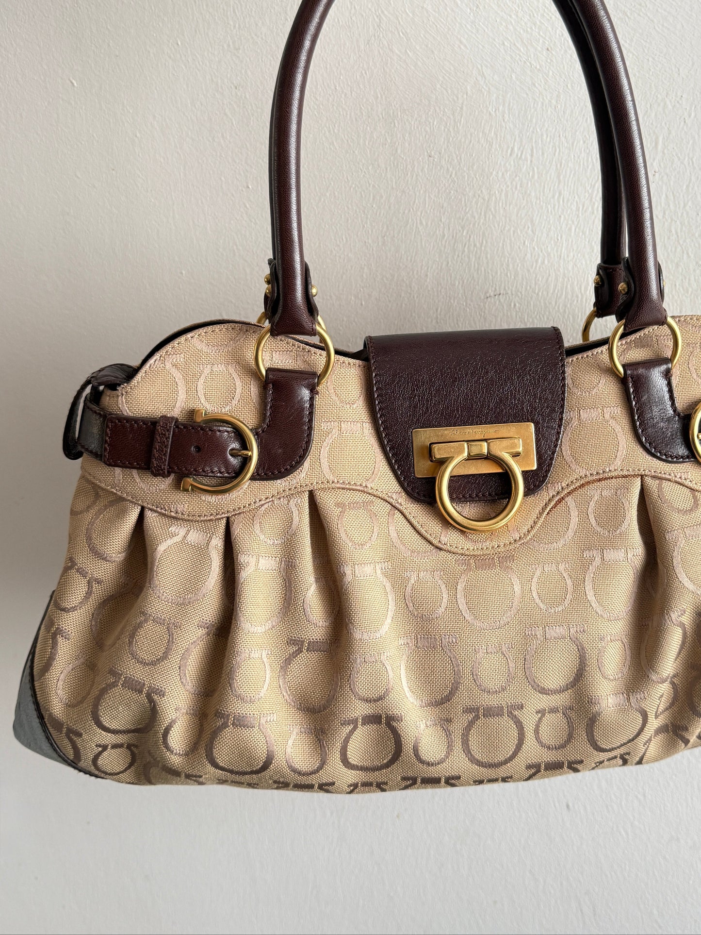 Super Rare Salvatore Ferragamo Gancini Marisa Shoulder Bag