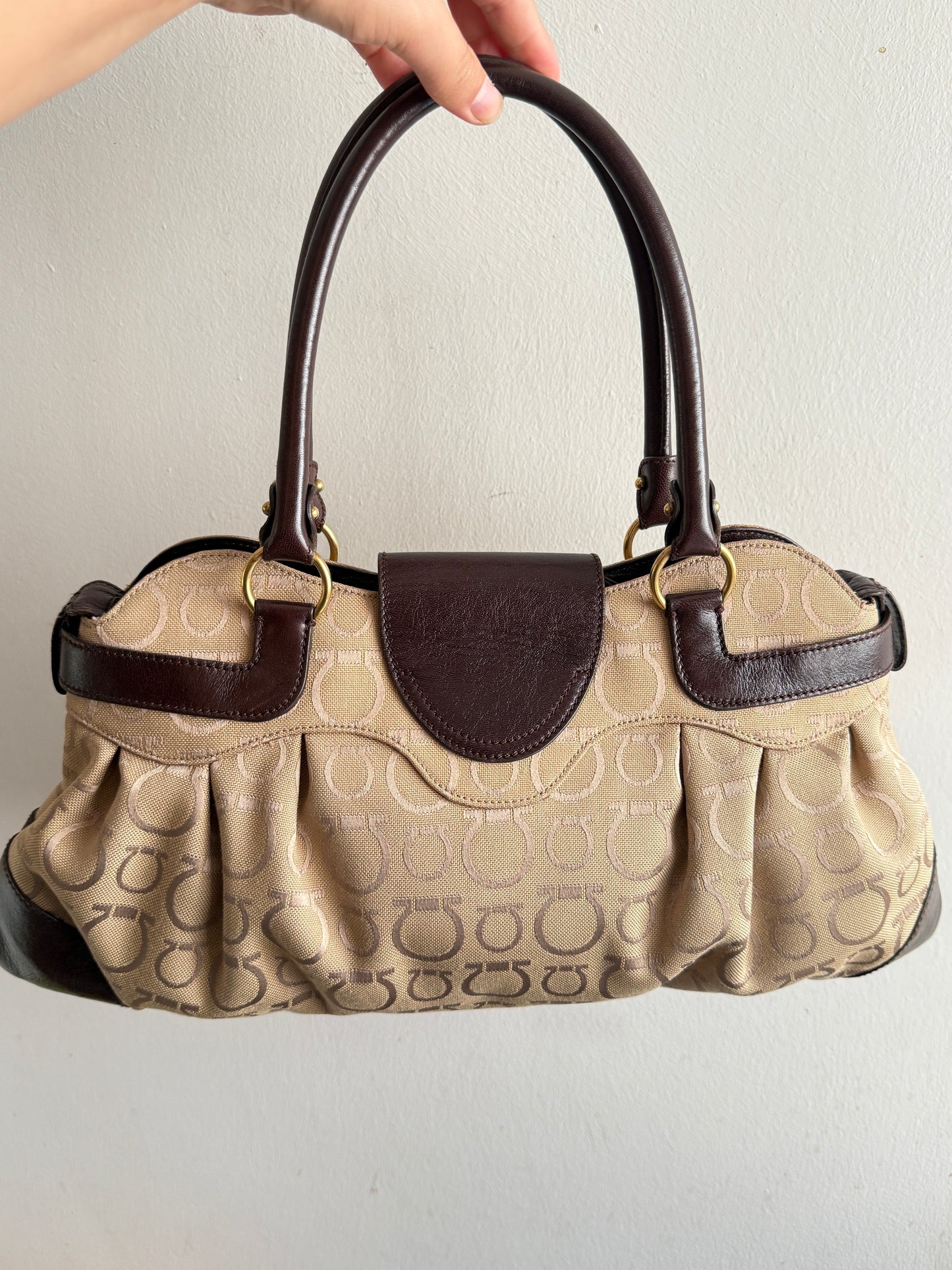 Super Rare Salvatore Ferragamo Gancini Marisa Shoulder Bag