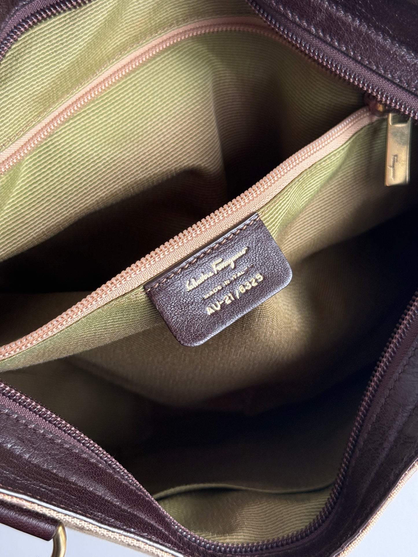 Super Rare Salvatore Ferragamo Gancini Marisa Shoulder Bag