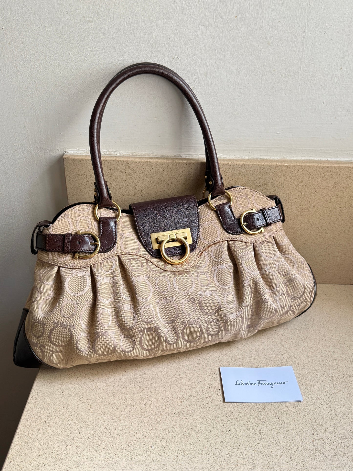 Super Rare Salvatore Ferragamo Gancini Marisa Shoulder Bag