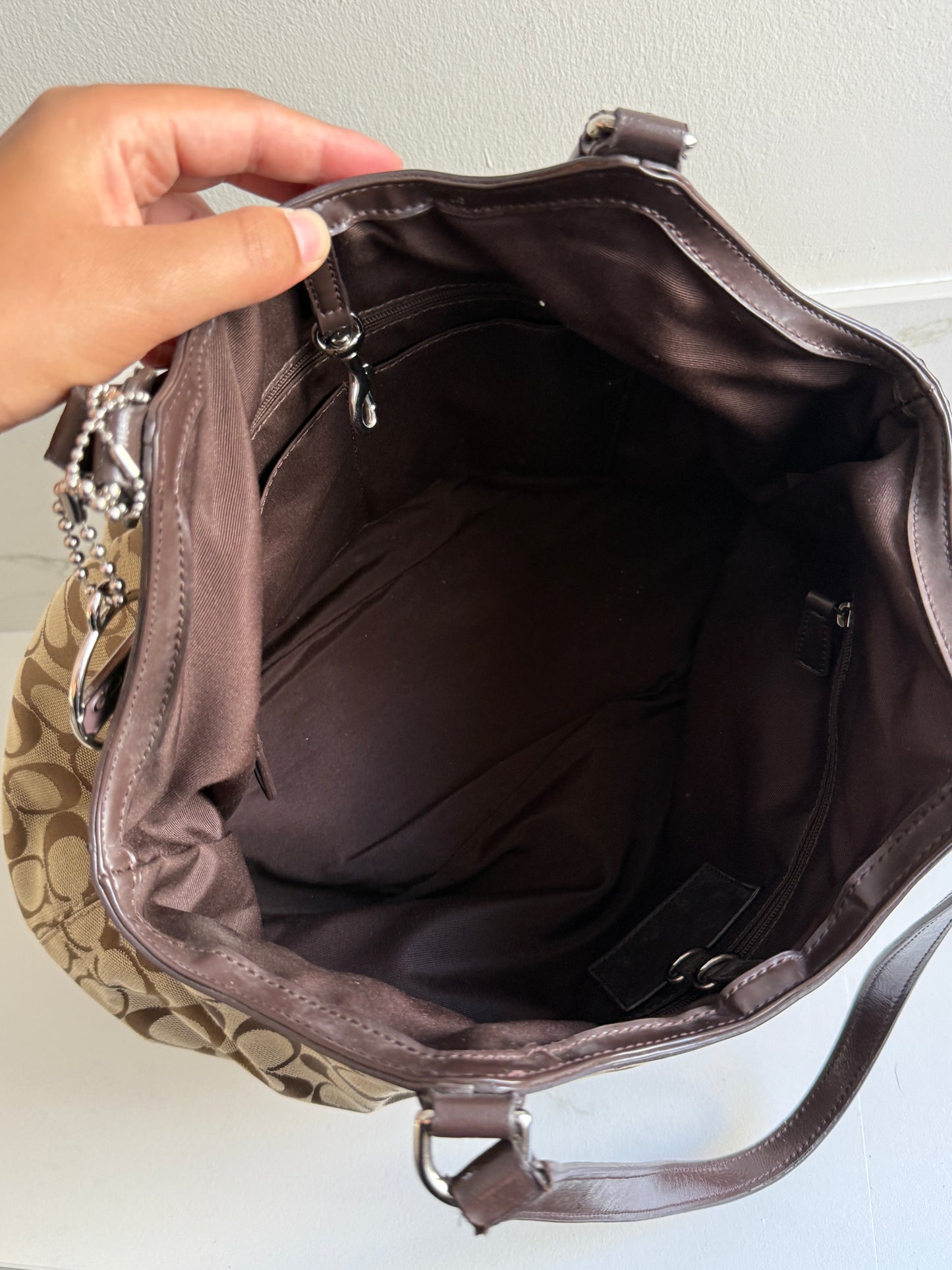 Coach Devin Signature Tote Shoulder Bag