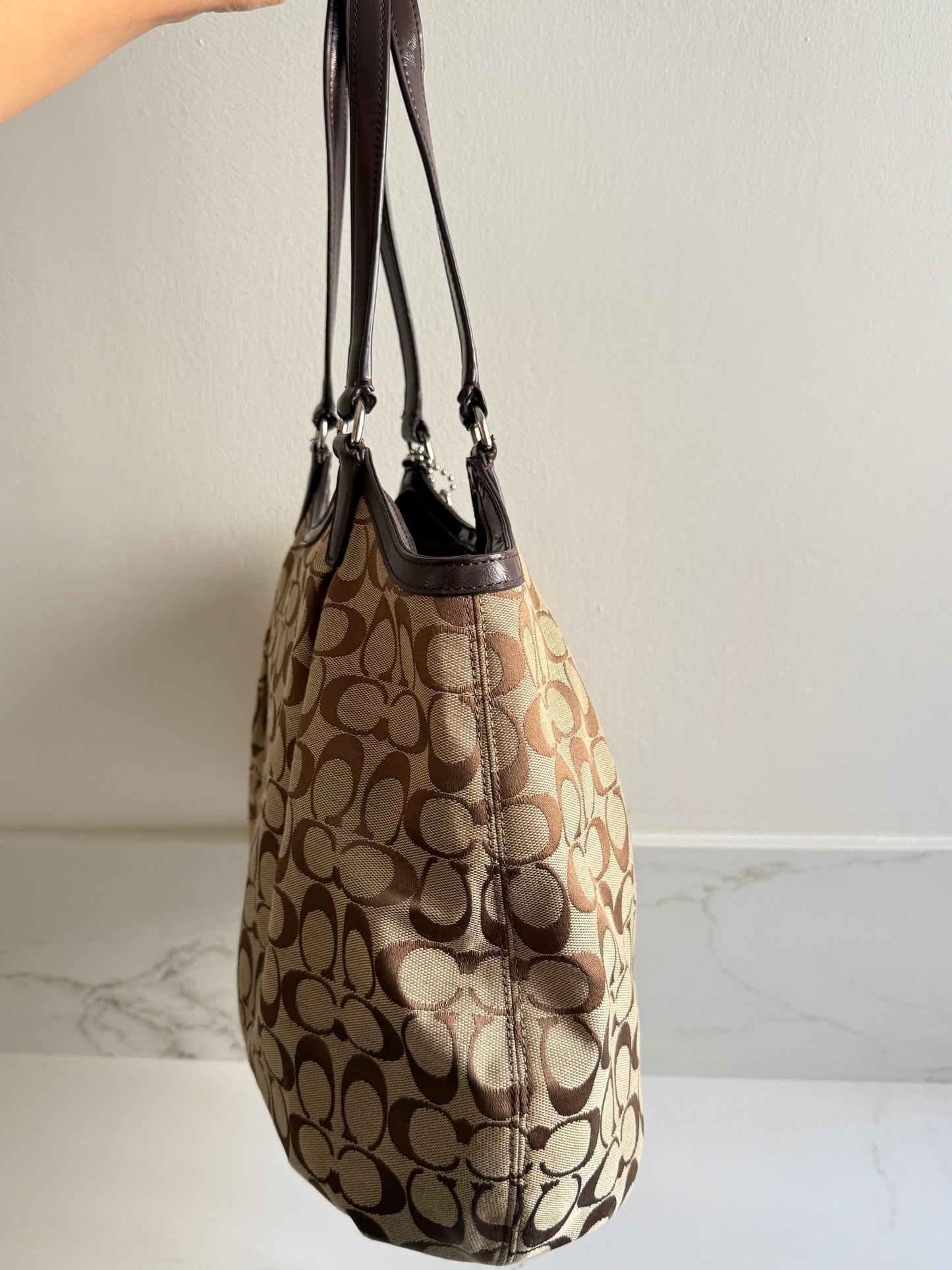 Coach Devin Signature Tote Shoulder Bag