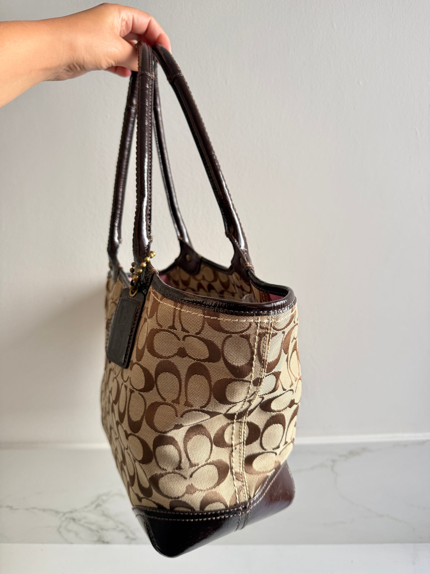 Super Rare Coach Signature Tote Shoulder Bag