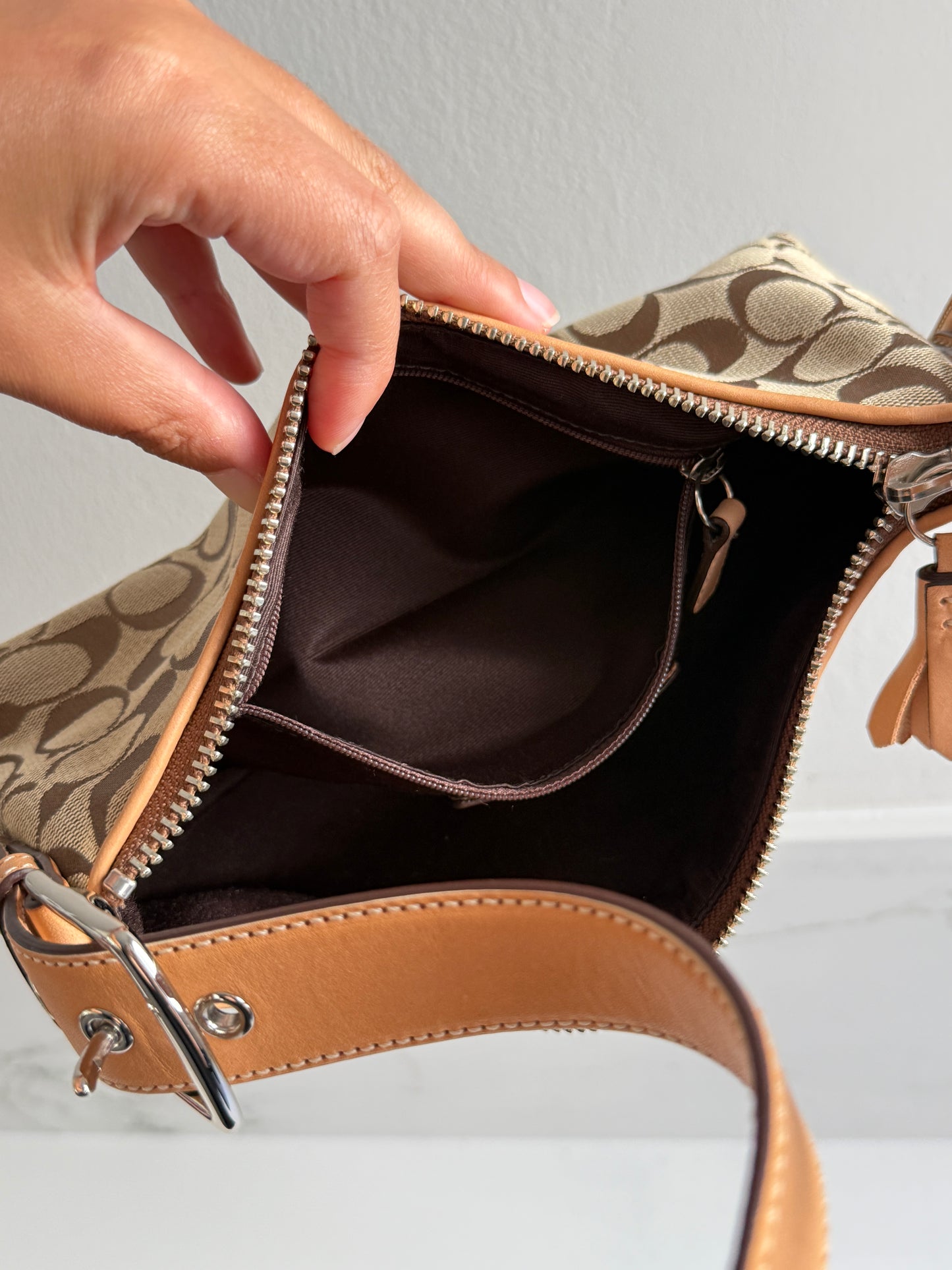Rare Coach East West Demi Baguette Bag