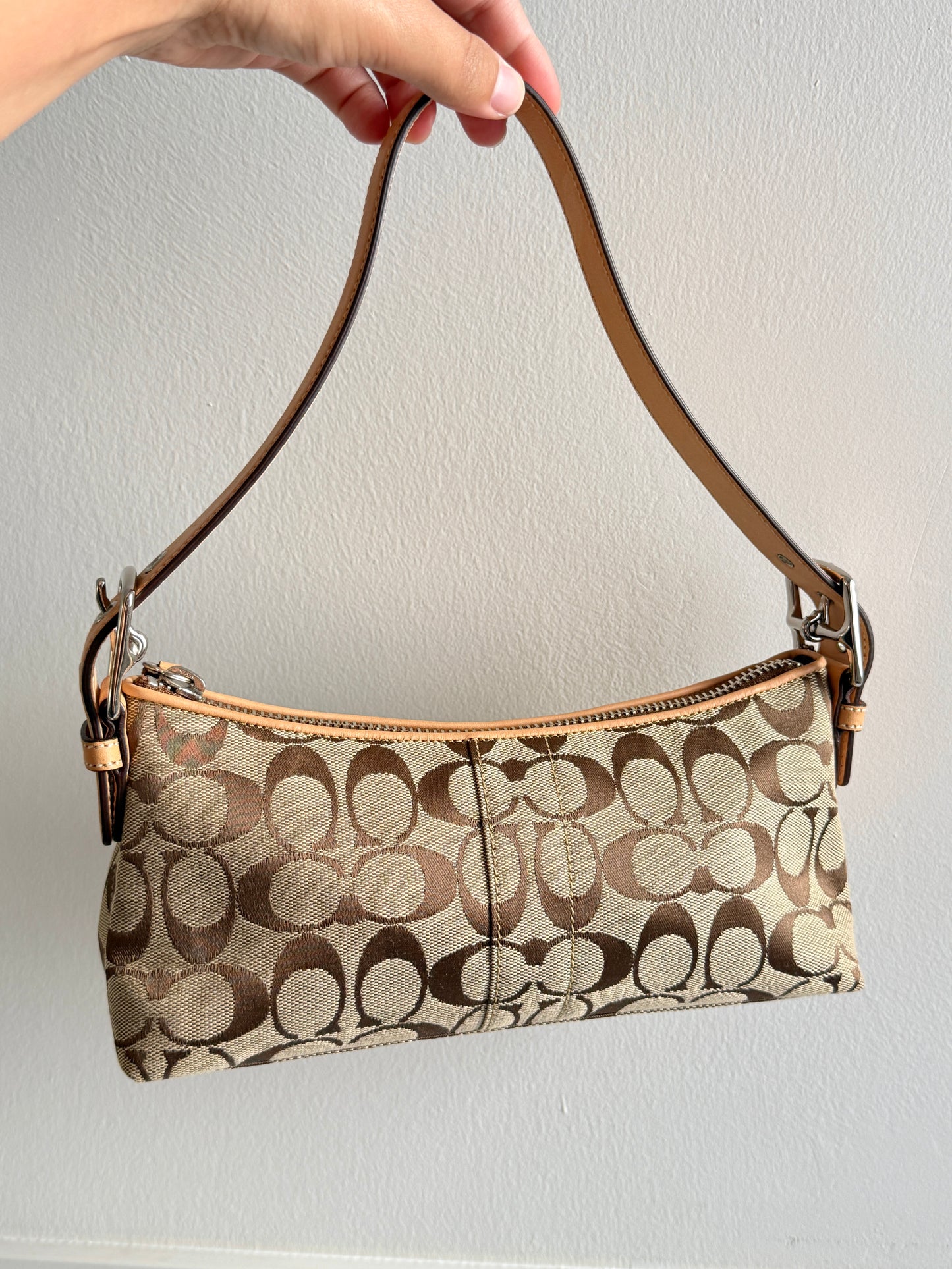 Rare Coach East West Demi Baguette Bag