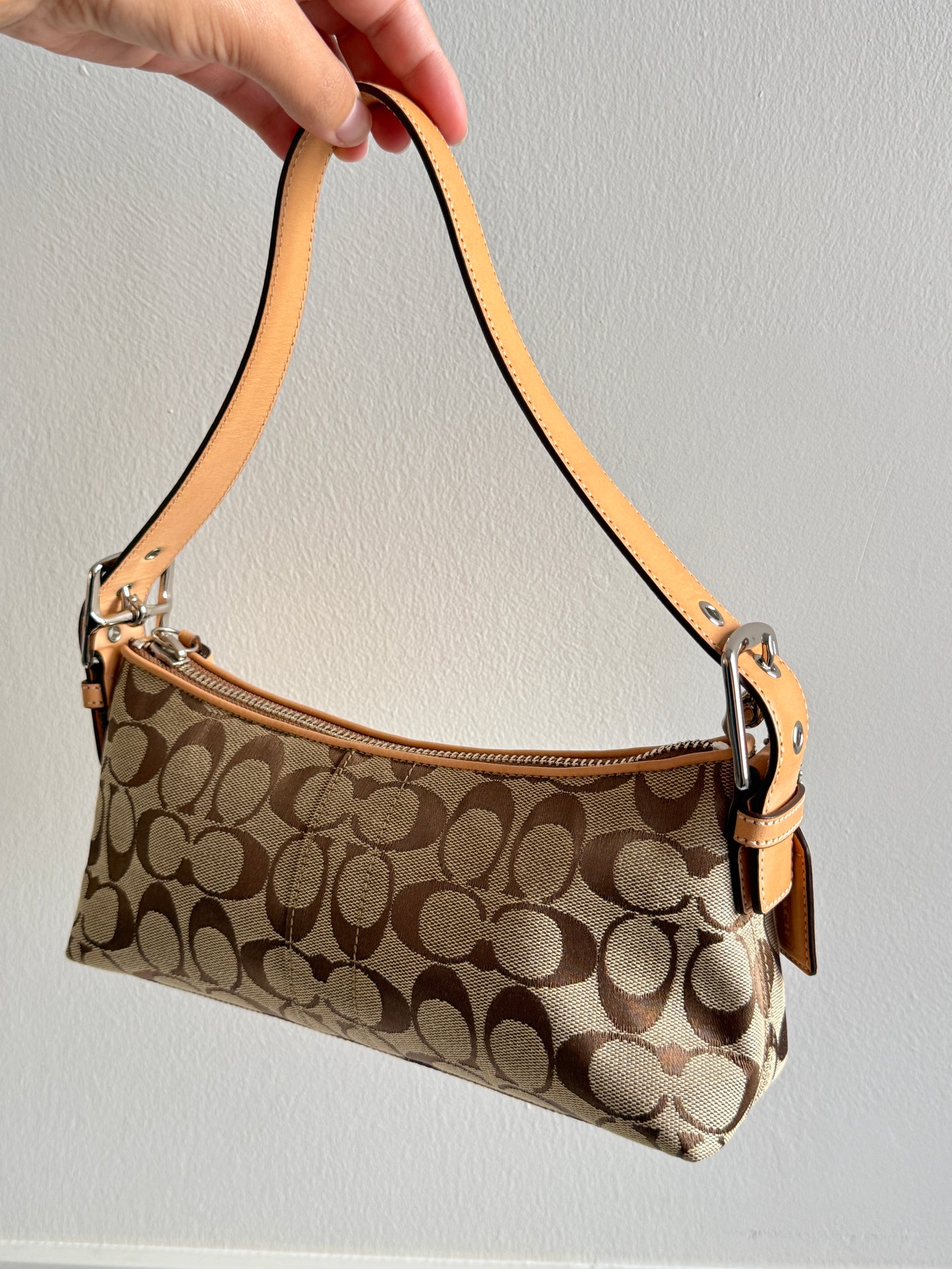 Rare Coach East West Demi Baguette Bag