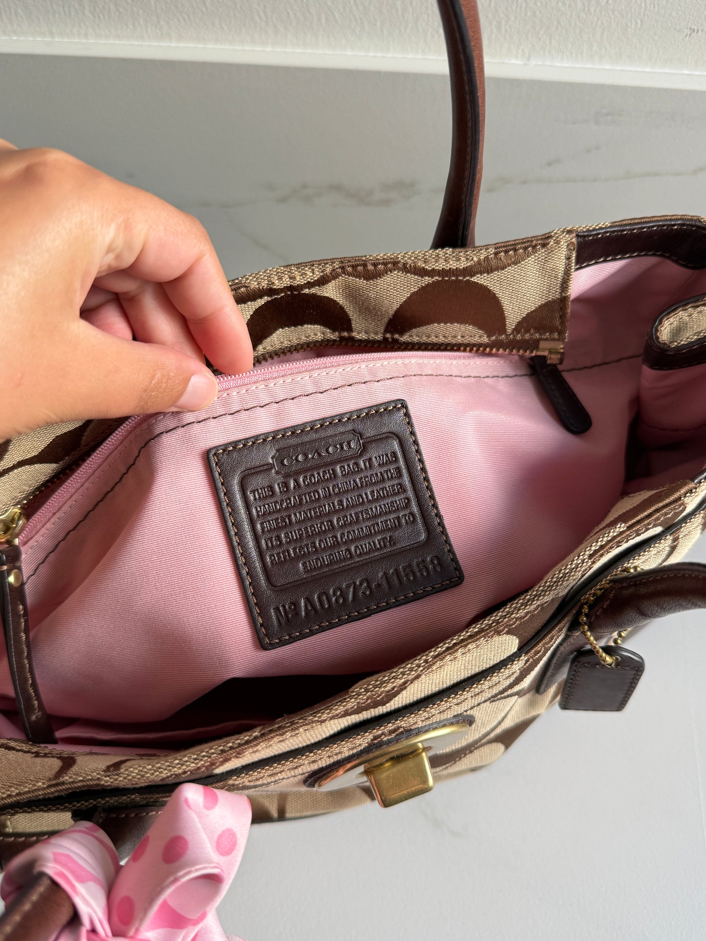 Coach Hampton Madeline Signature Shoulder Bag