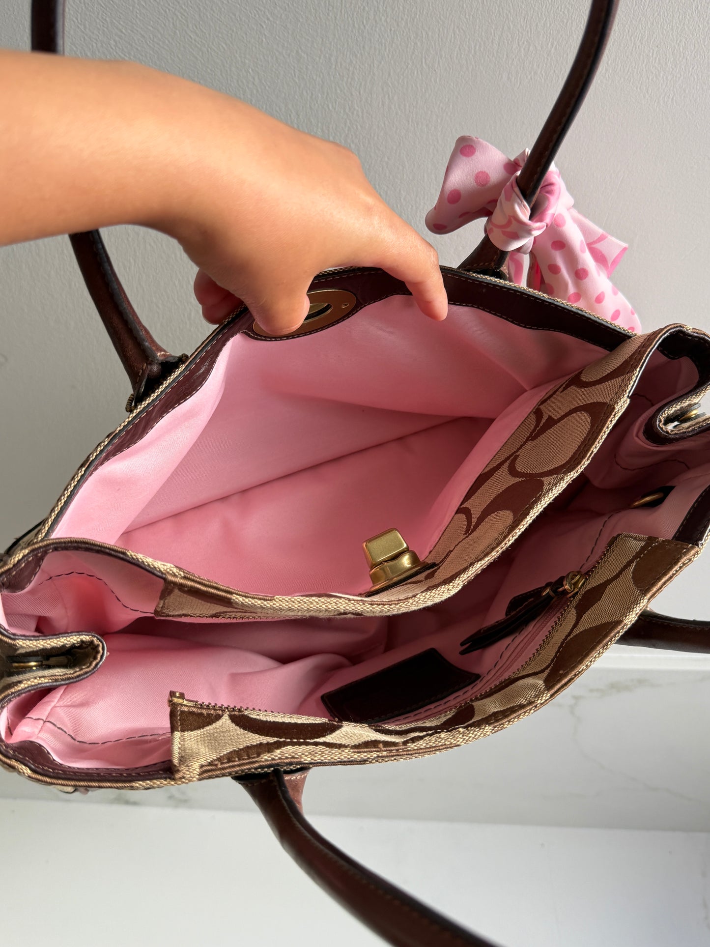 Coach Hampton Madeline Signature Shoulder Bag