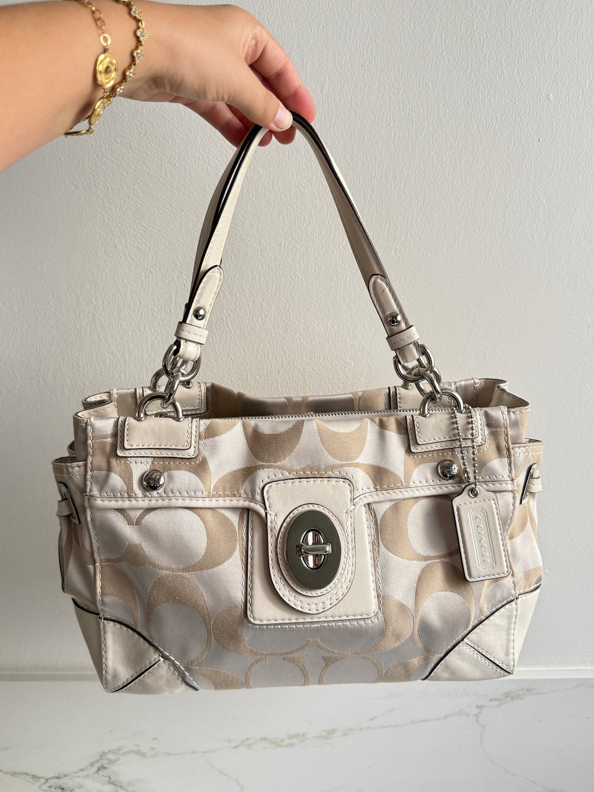 Super Rare Coach Op Art Peyton Shoulder Bag