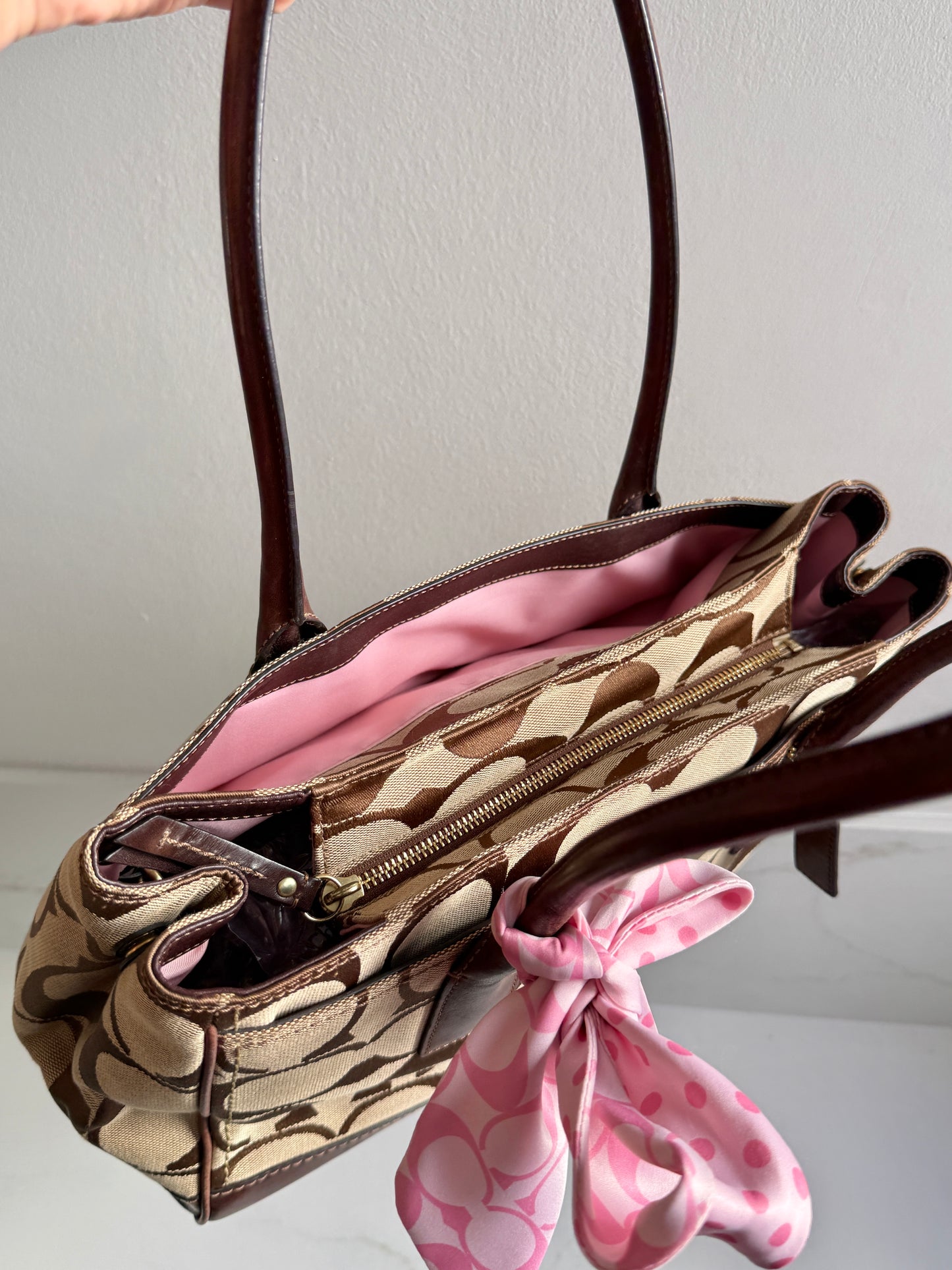 Coach Hampton Madeline Signature Shoulder Bag