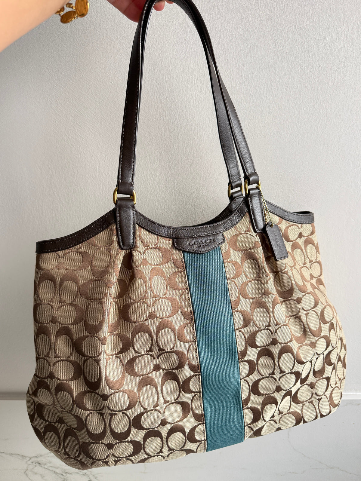 Super Rare Coach Devin Signature Tote Shoulder Bag