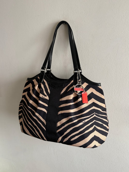 Super Rare Coach Devin Signature Tote Shoulder Bag