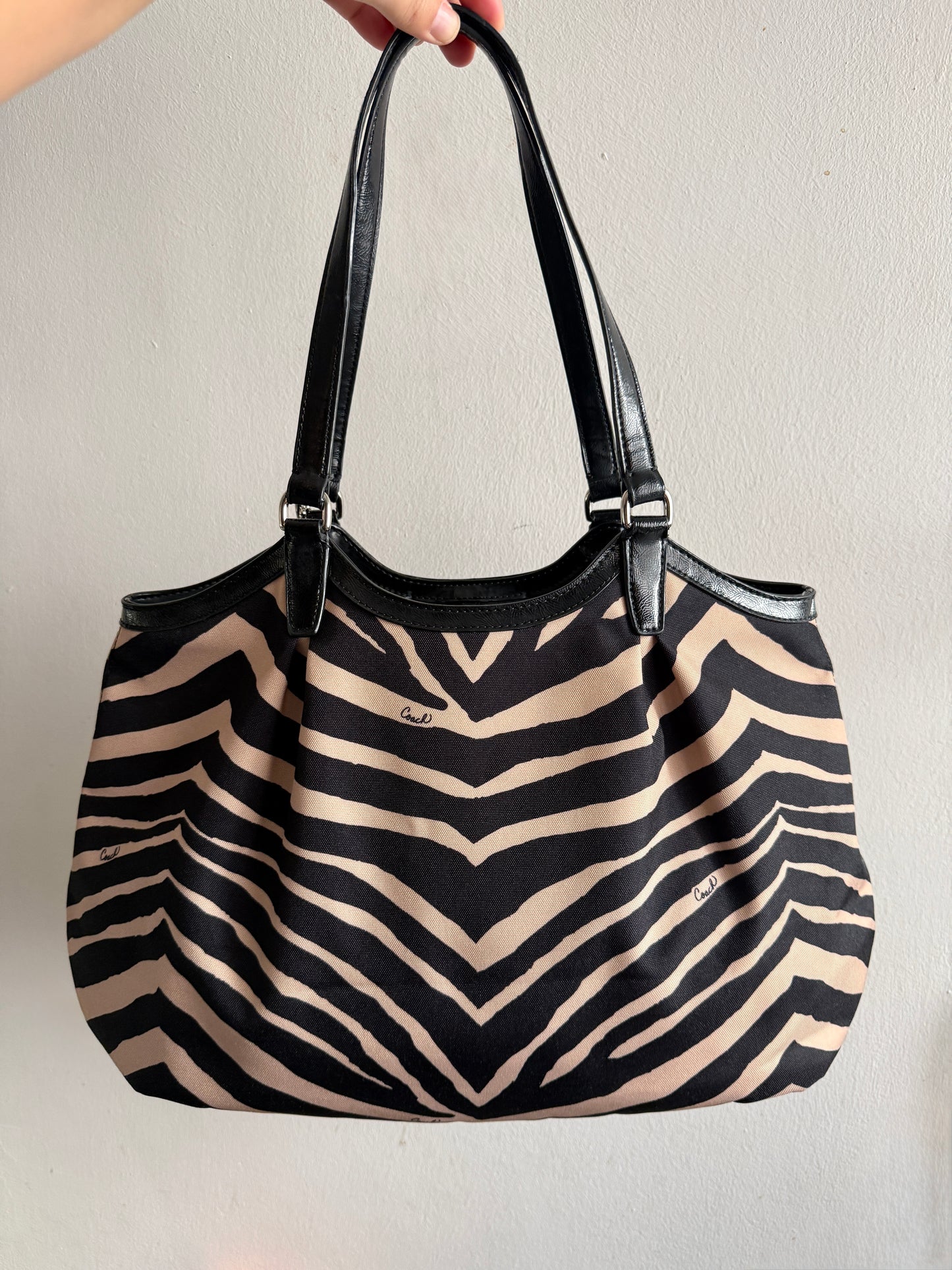 Super Rare Coach Devin Signature Tote Shoulder Bag