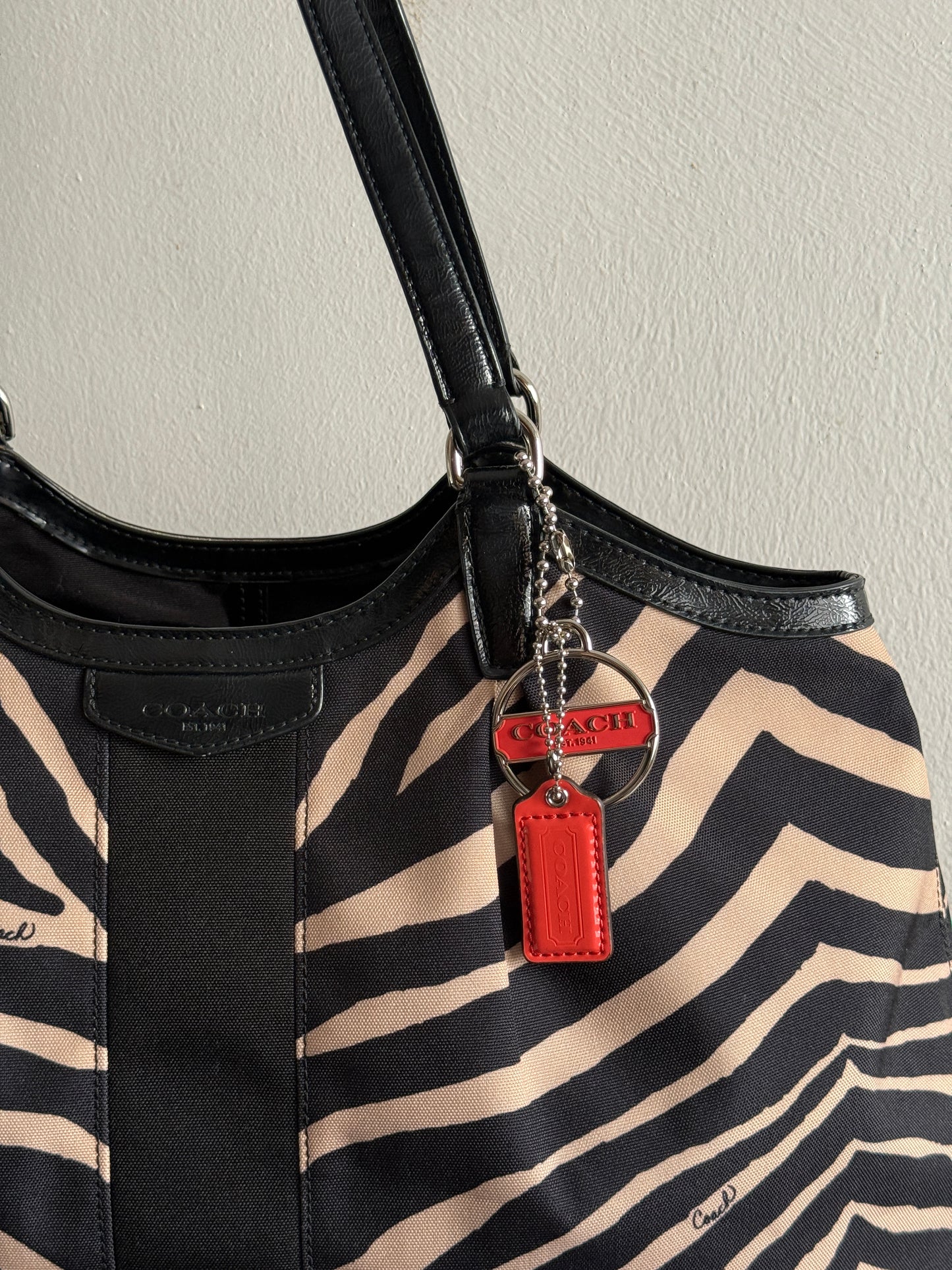 Super Rare Coach Devin Signature Tote Shoulder Bag