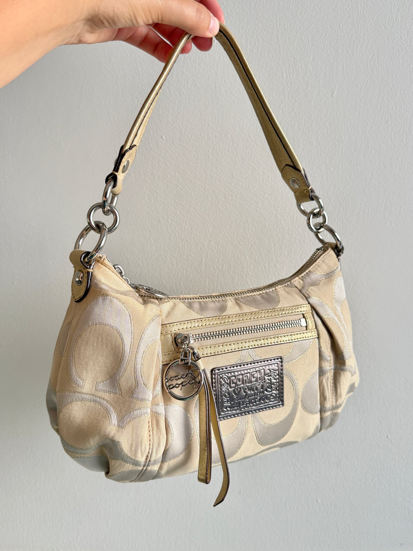 Super Rare Coach Poppy Signature Shoulder Bag