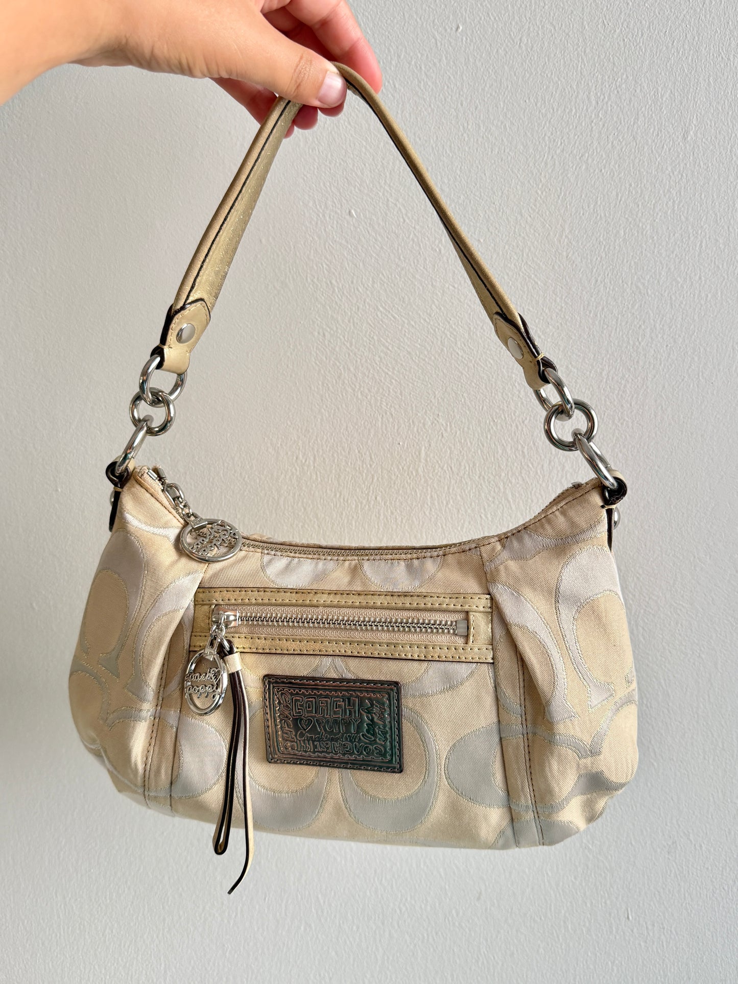 Super Rare Coach Poppy Signature Shoulder Bag