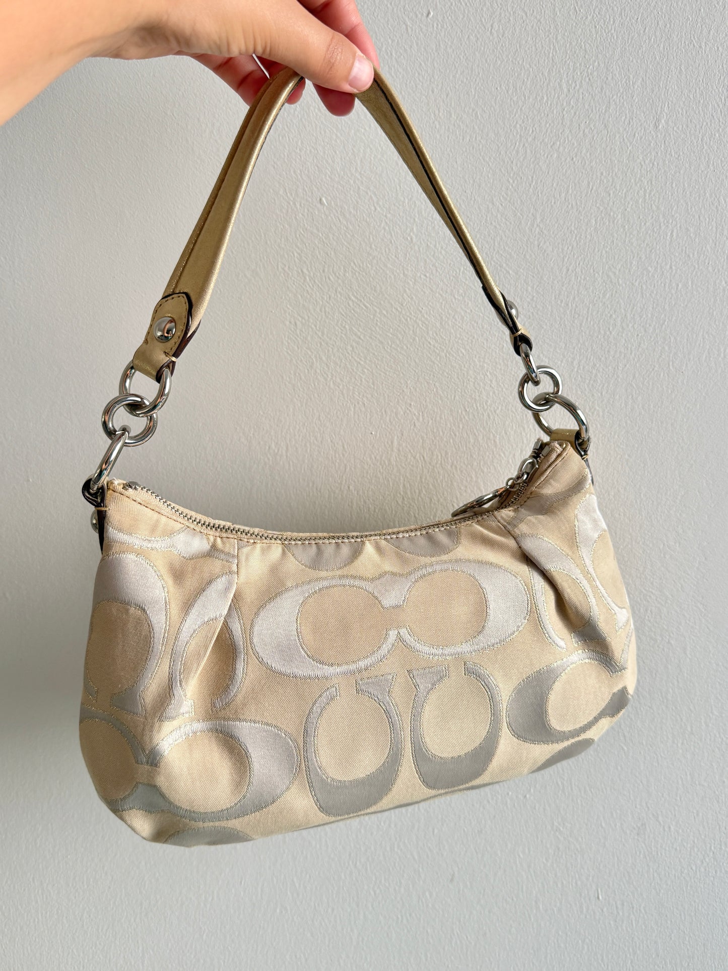Super Rare Coach Poppy Signature Shoulder Bag