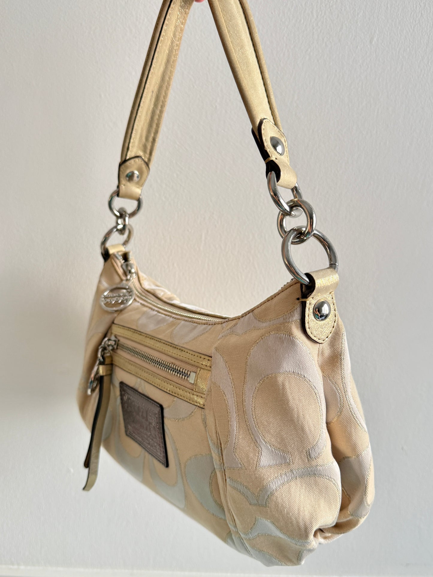 Super Rare Coach Poppy Signature Shoulder Bag