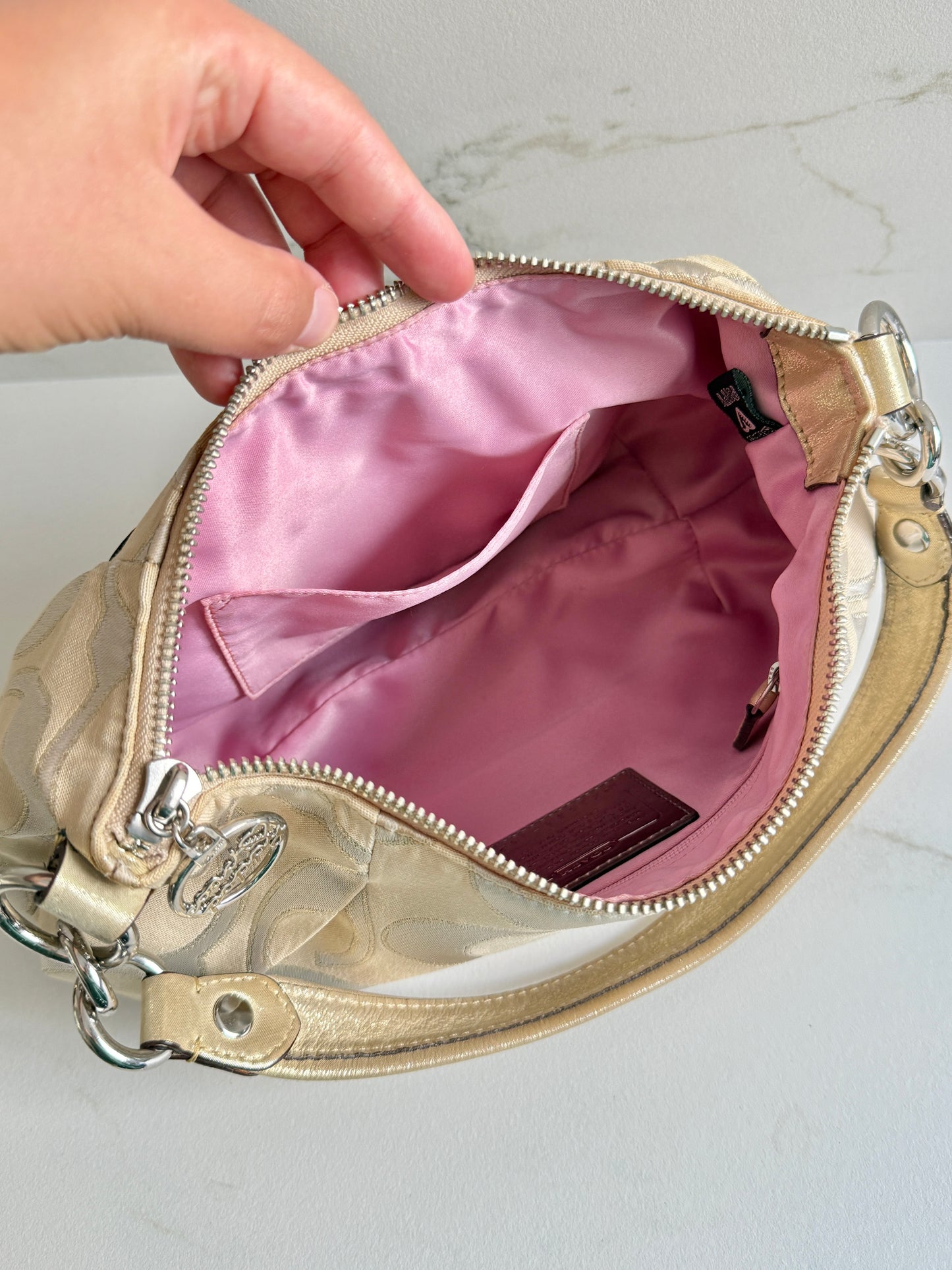 Super Rare Coach Poppy Signature Shoulder Bag