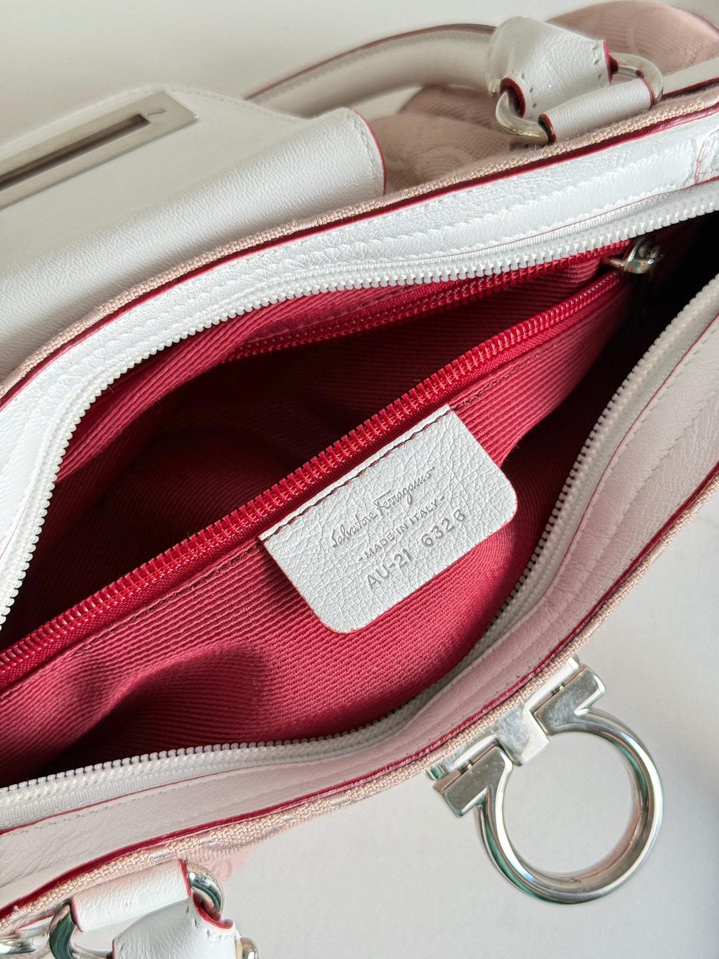 Super Rare Salvatore Ferragamo Gancini Shoulder Bag