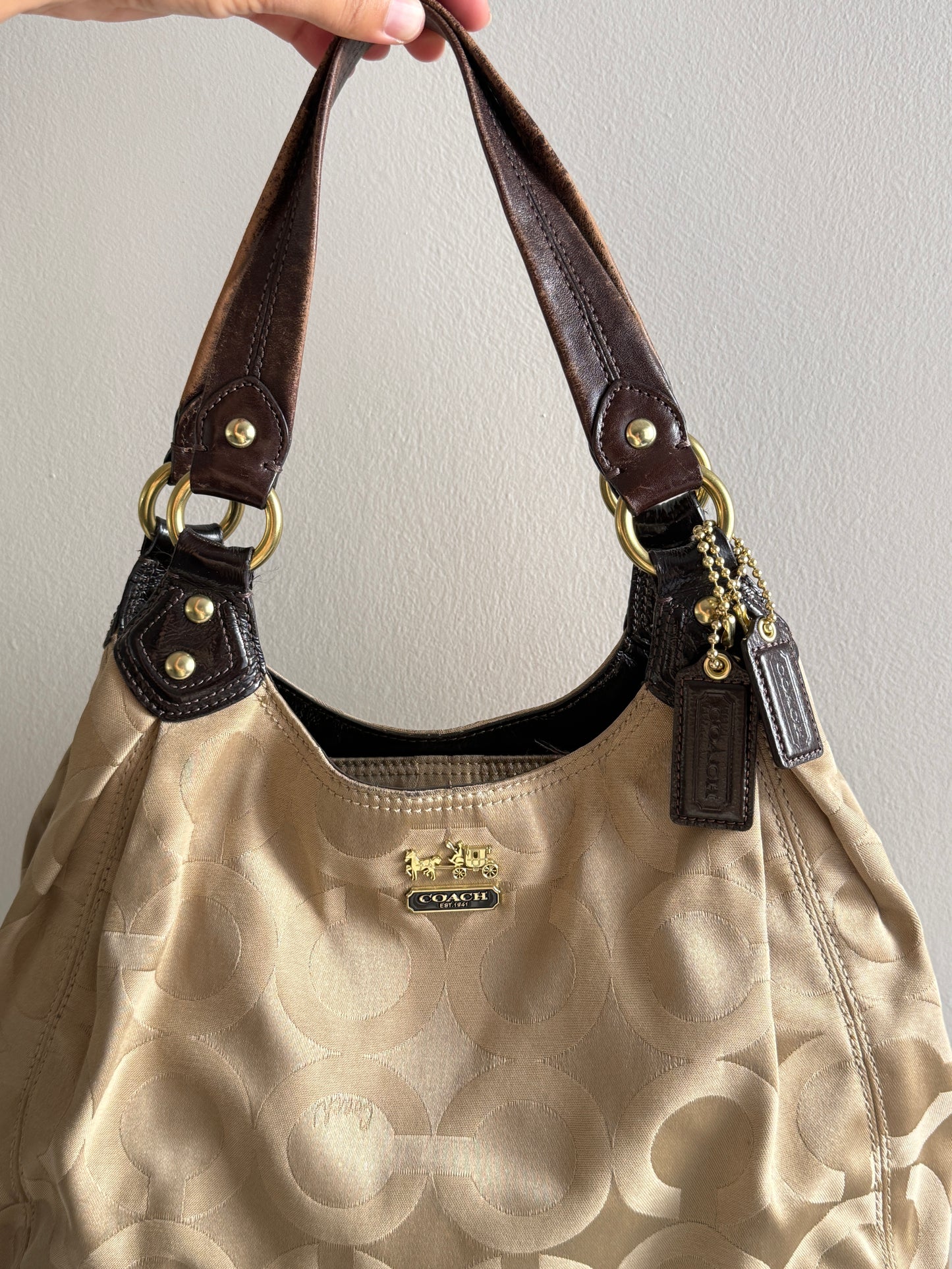 Super Rare Coach Madison Maggie Shoulder Bag
