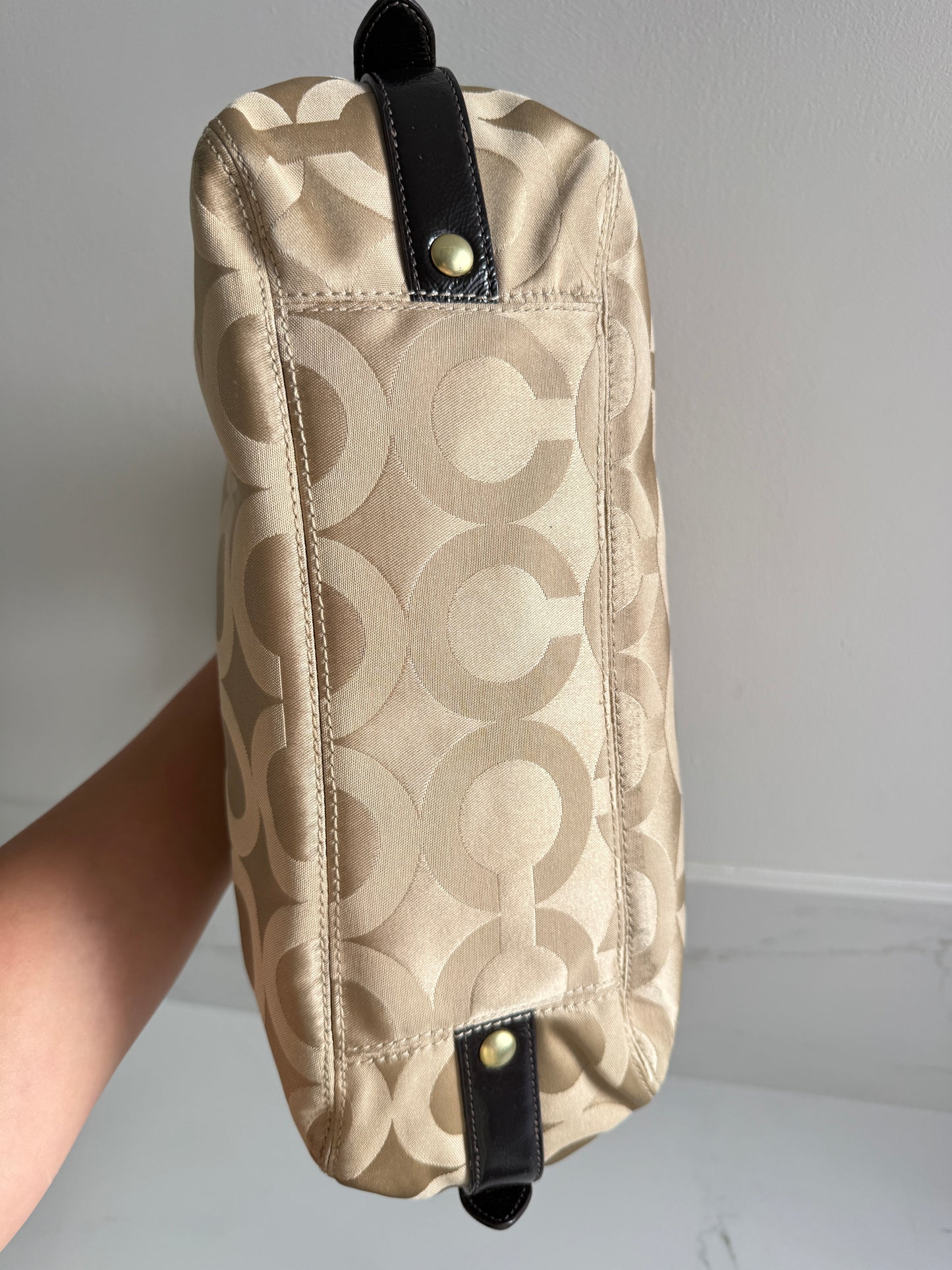 Super Rare Coach Madison Maggie Shoulder Bag