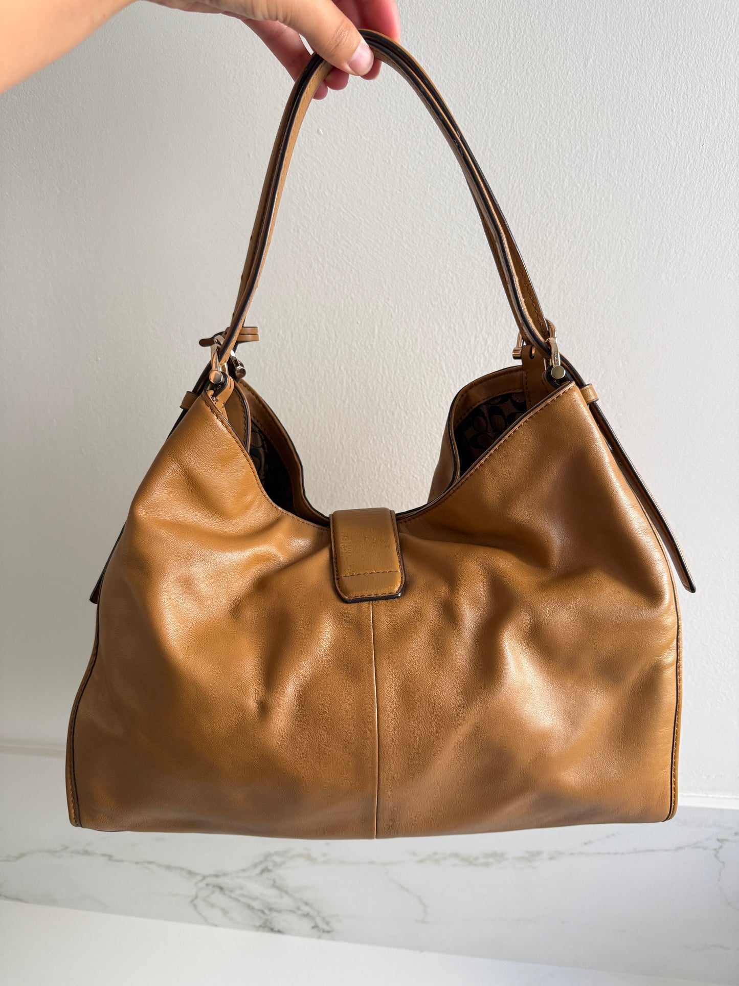 Super Rare Coach Carlyle Leather Shoulder Bag