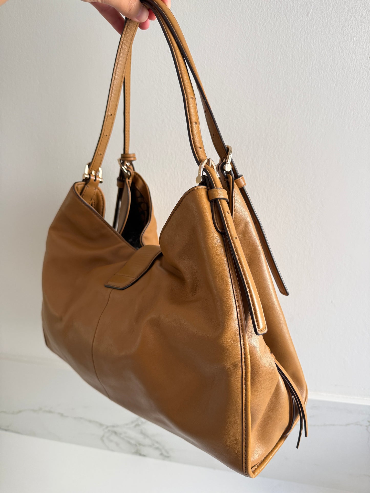 Super Rare Coach Carlyle Leather Shoulder Bag